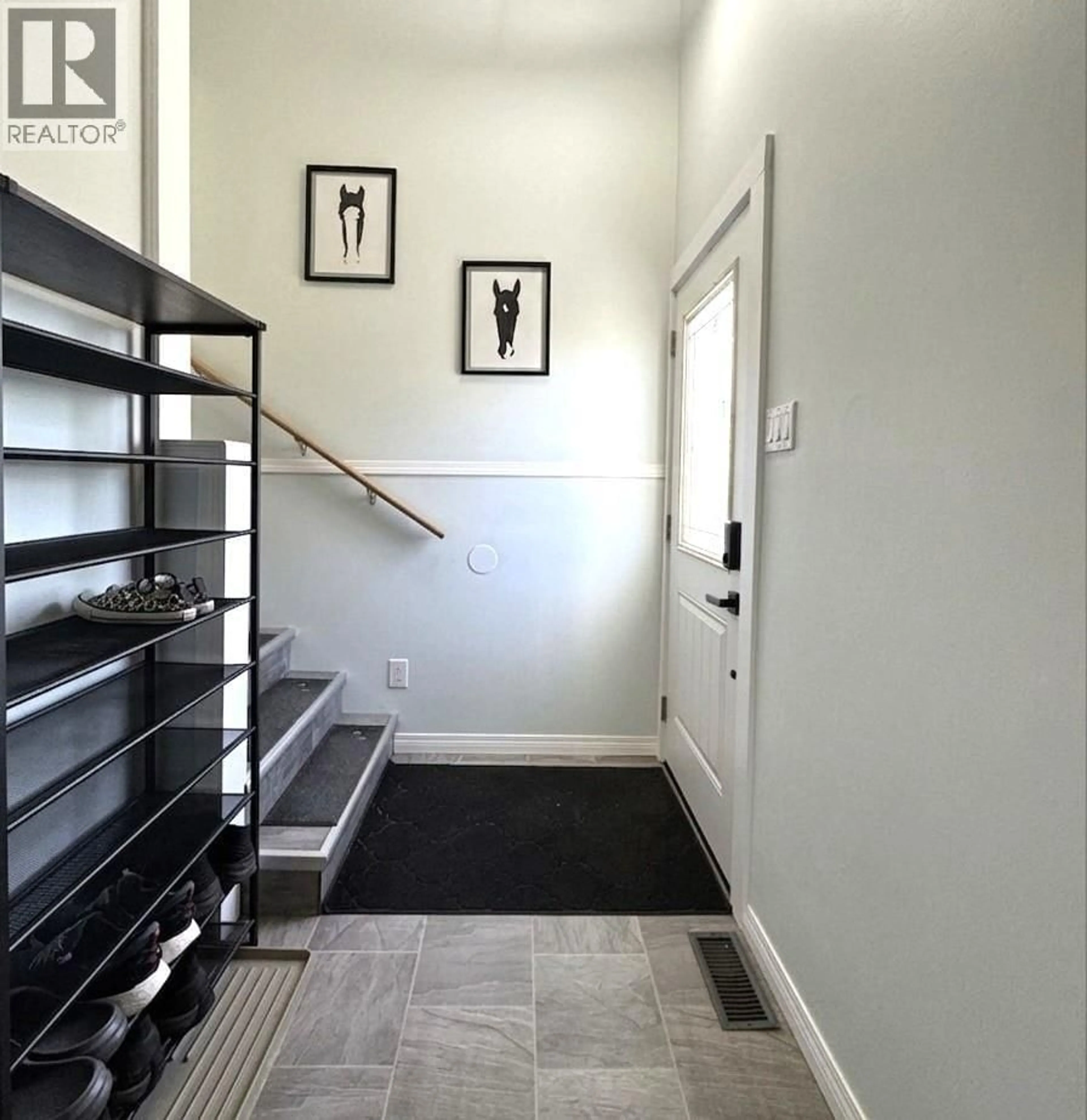 Indoor entryway for 9672 N SPRUCE STREET, Taylor British Columbia V0C2K0