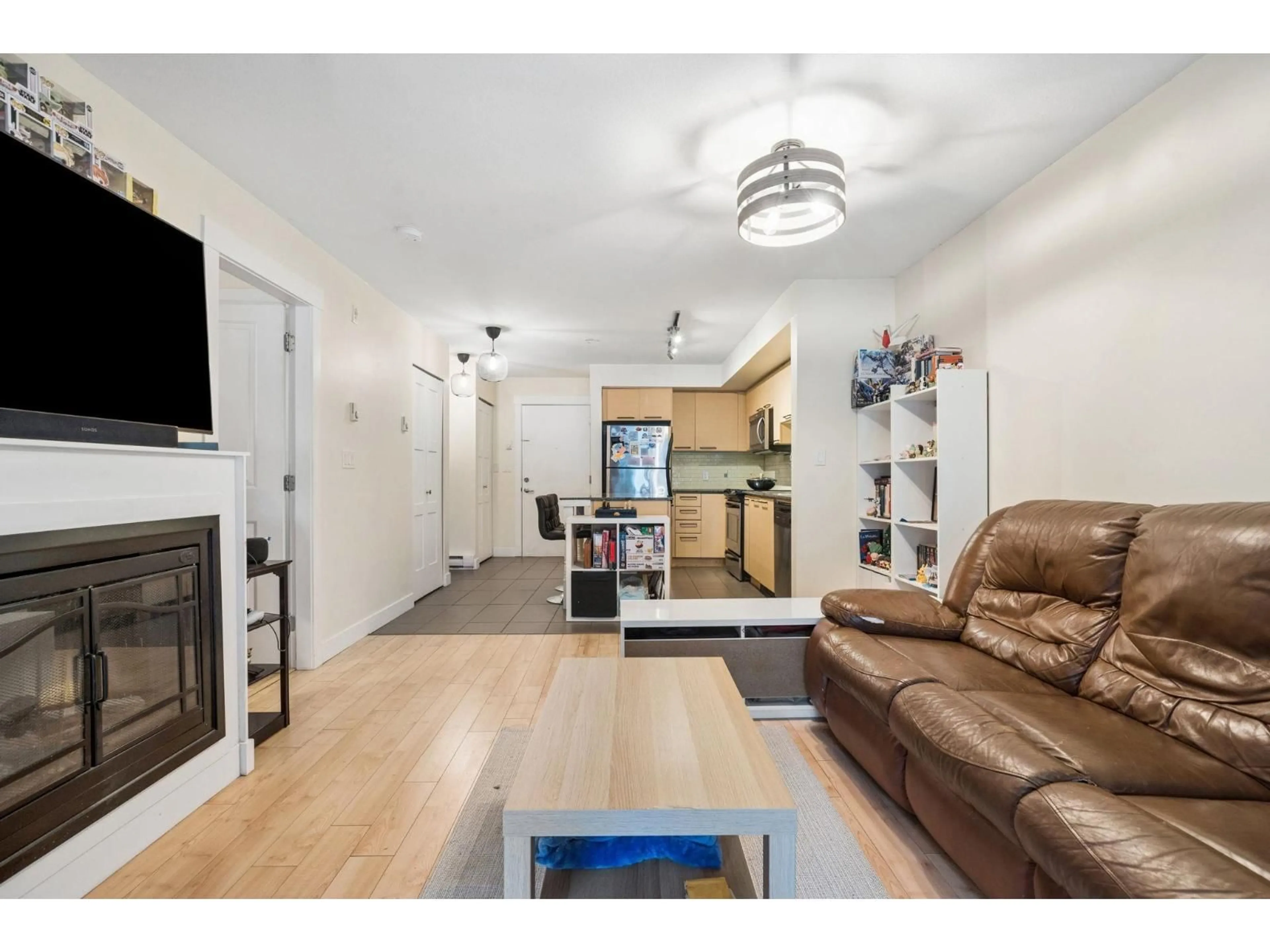 Unknown for 111 - 10822 CITY PARKWAY, Surrey British Columbia V3T0C2
