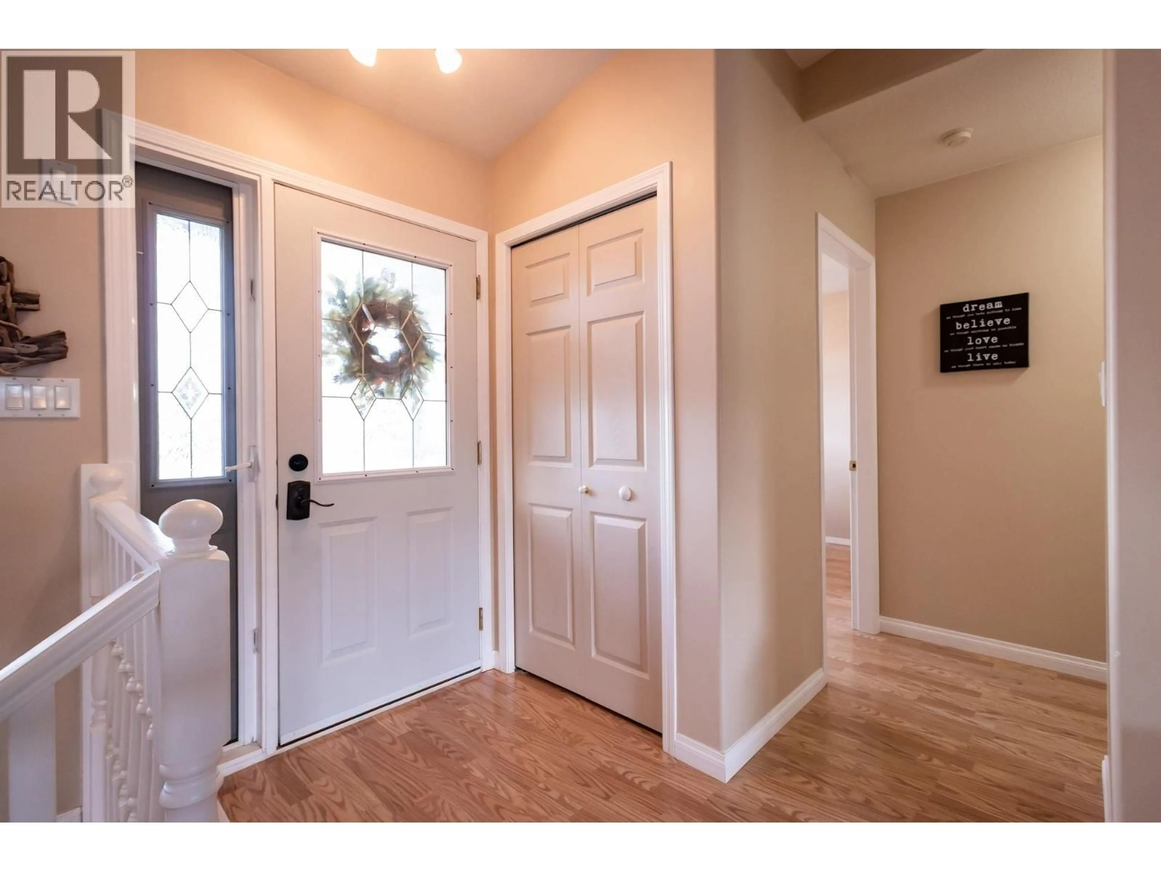 Indoor entryway for 9919 112 AVENUE, Fort St. John British Columbia V1J2W4