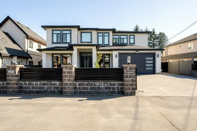 12560 90 AVENUE, Surrey 5