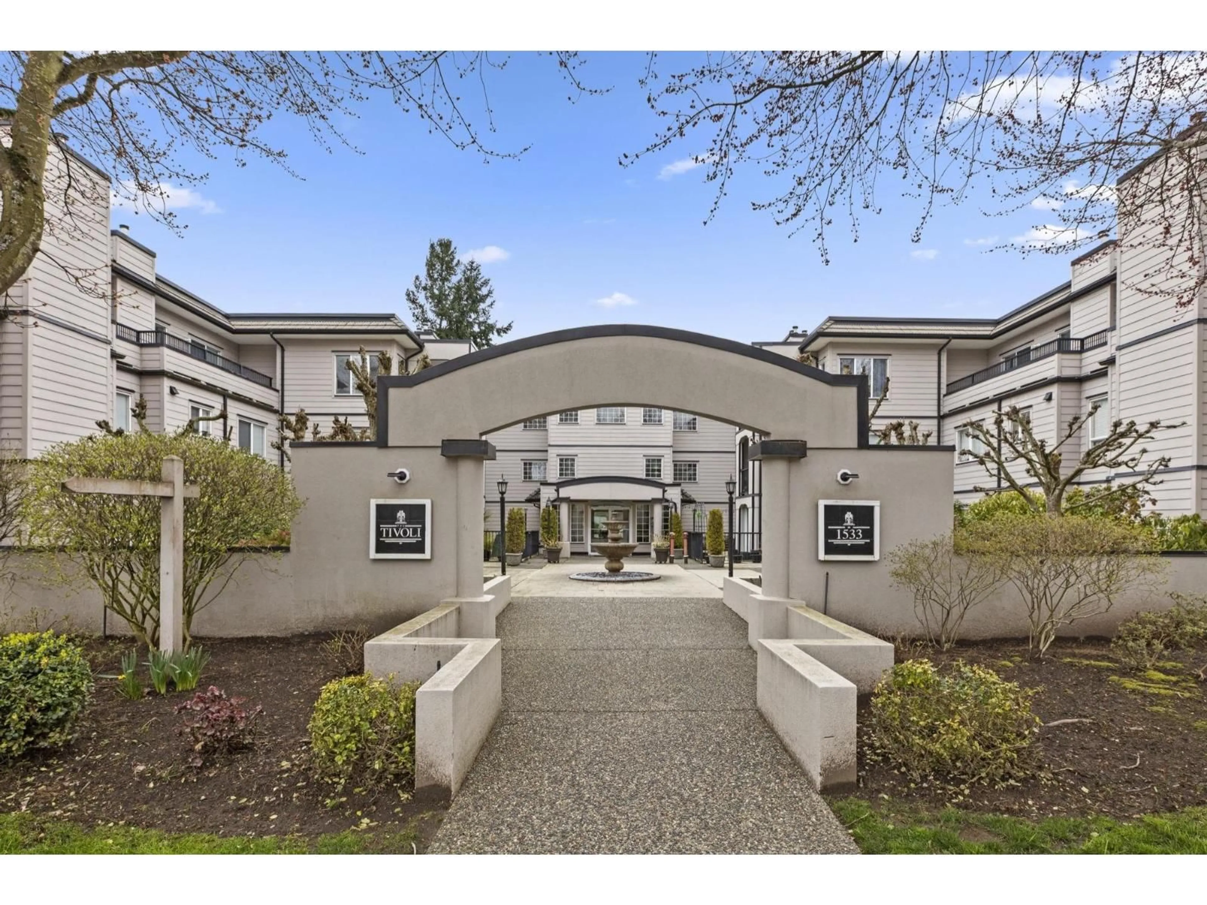 Unknown for 204 - 1533 BEST STREET, White Rock British Columbia V4B4E9