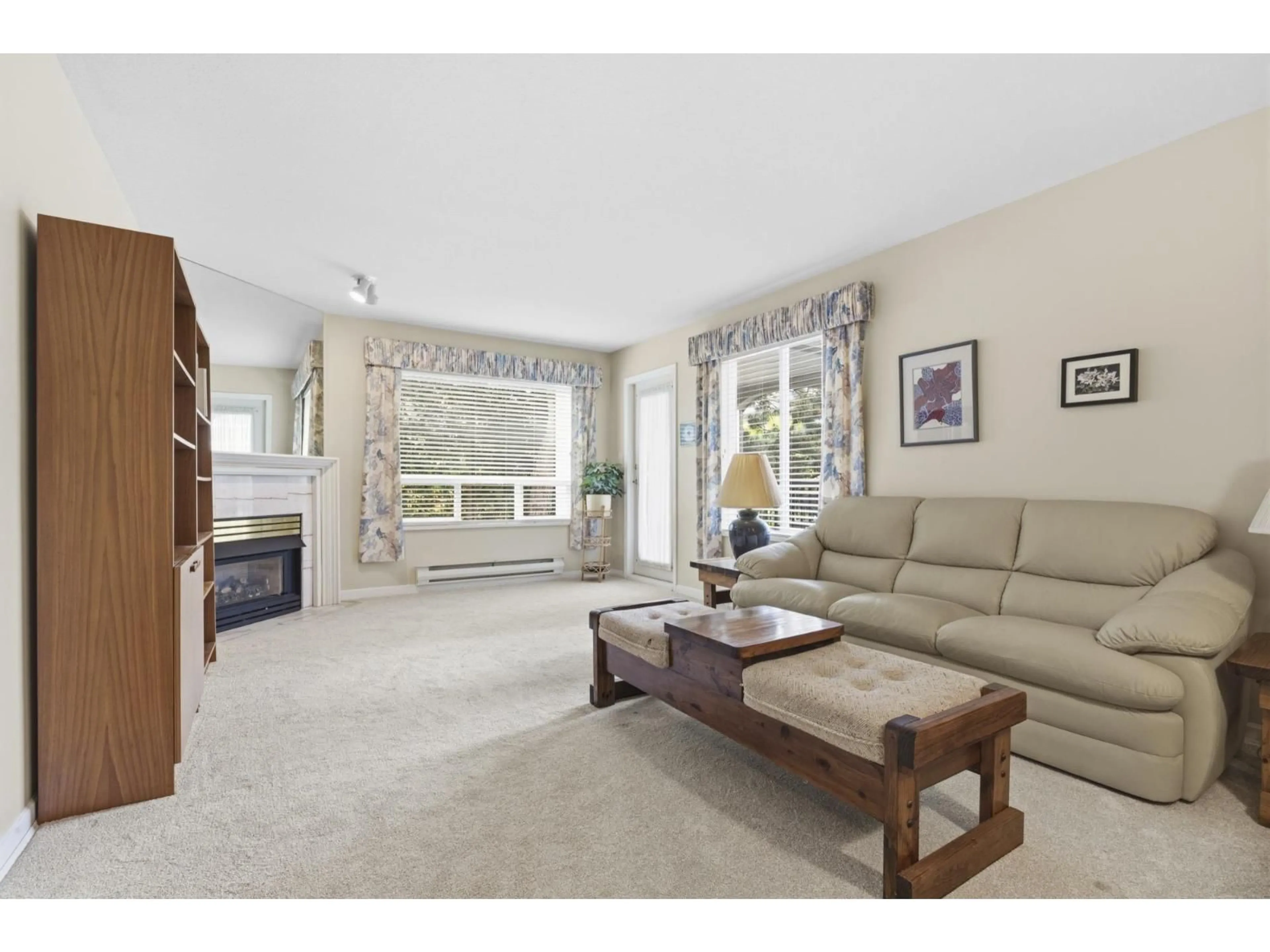 Living room with furniture, unknown for 204 - 1533 BEST STREET, White Rock British Columbia V4B4E9