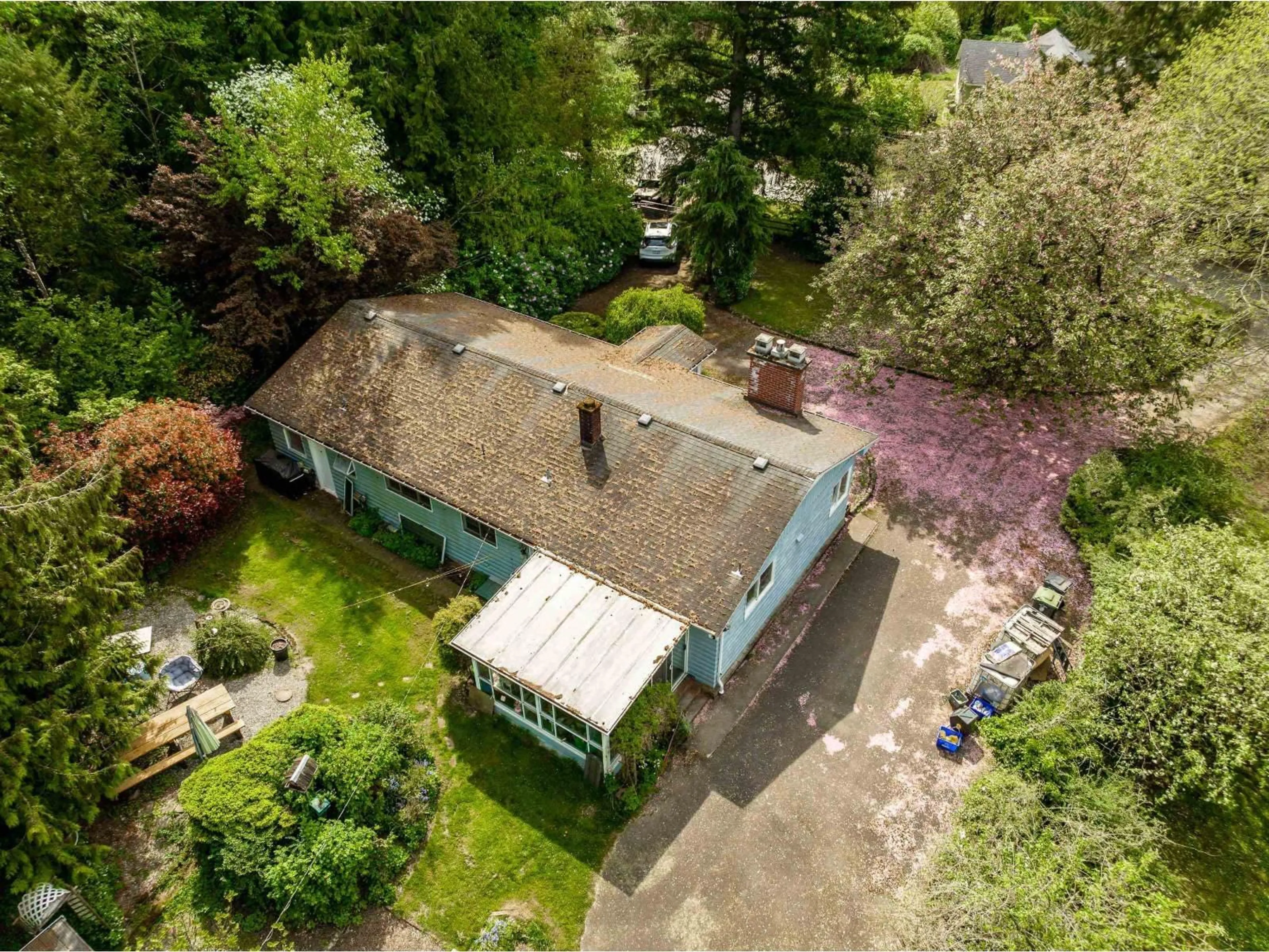 A pic from outside/outdoor area/front of a property/back of a property/a pic from drone, street for 20889 32B AVENUE, Langley British Columbia V2Z2C4