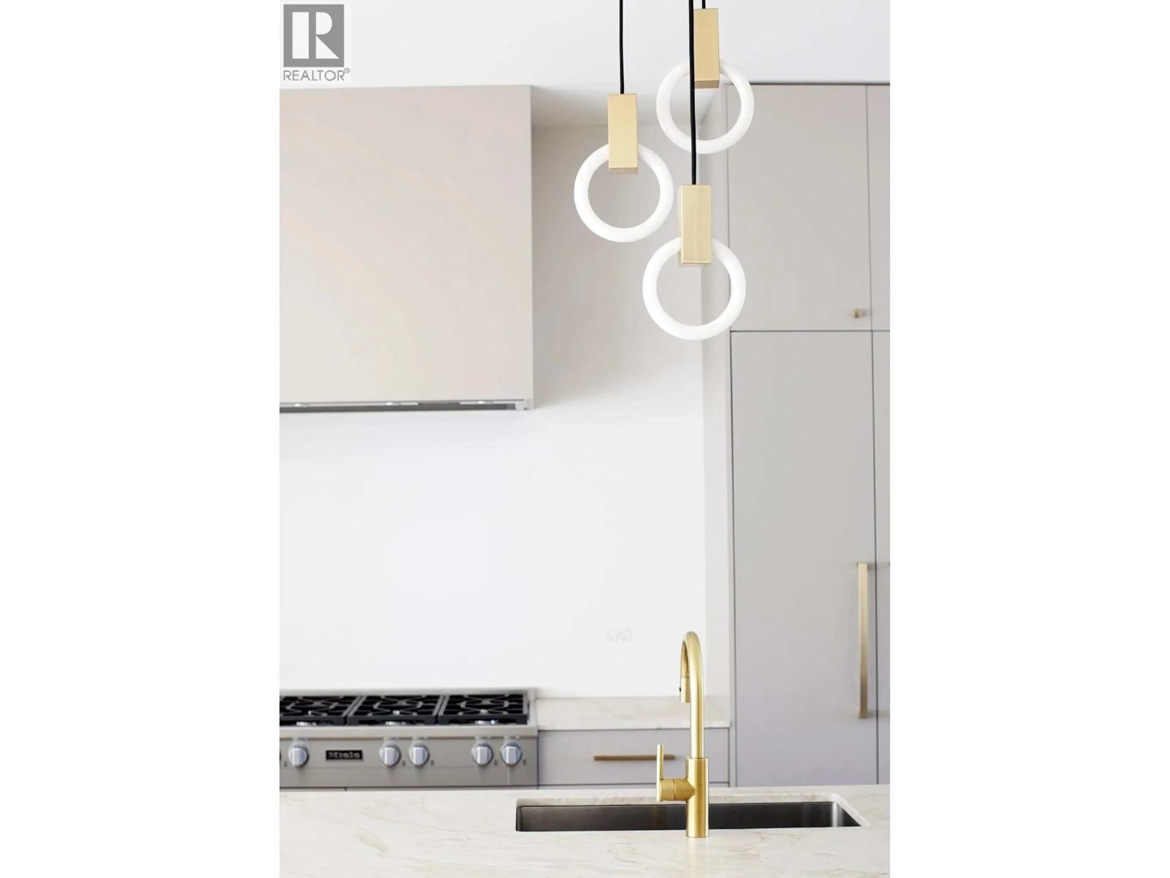 Contemporary kitchen, wood/laminate floor for 3924 CAMBRIDGE STREET, Burnaby British Columbia V5C1G4