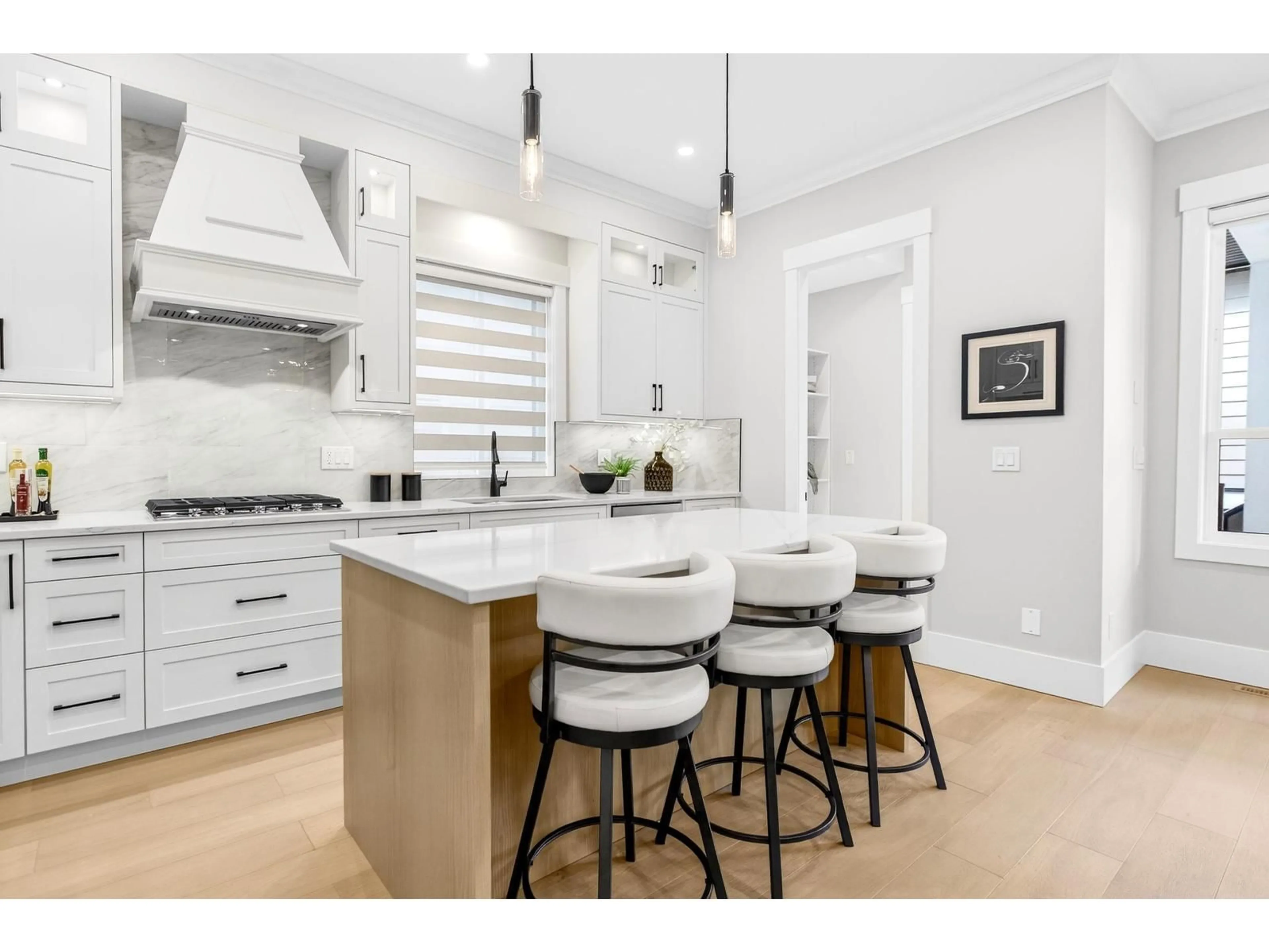Contemporary kitchen, unknown for 16723 25A AVENUE, Surrey British Columbia V3Z0B1
