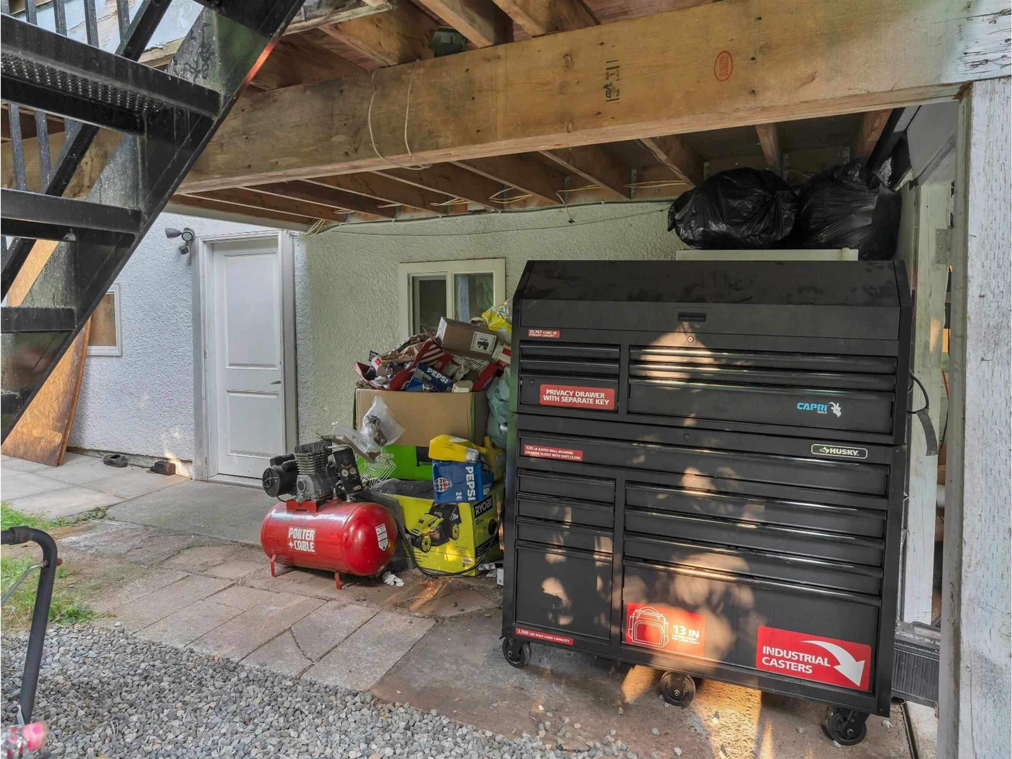 Indoor garage for 2651 MACBETH CRESCENT, Abbotsford British Columbia V3G1C2