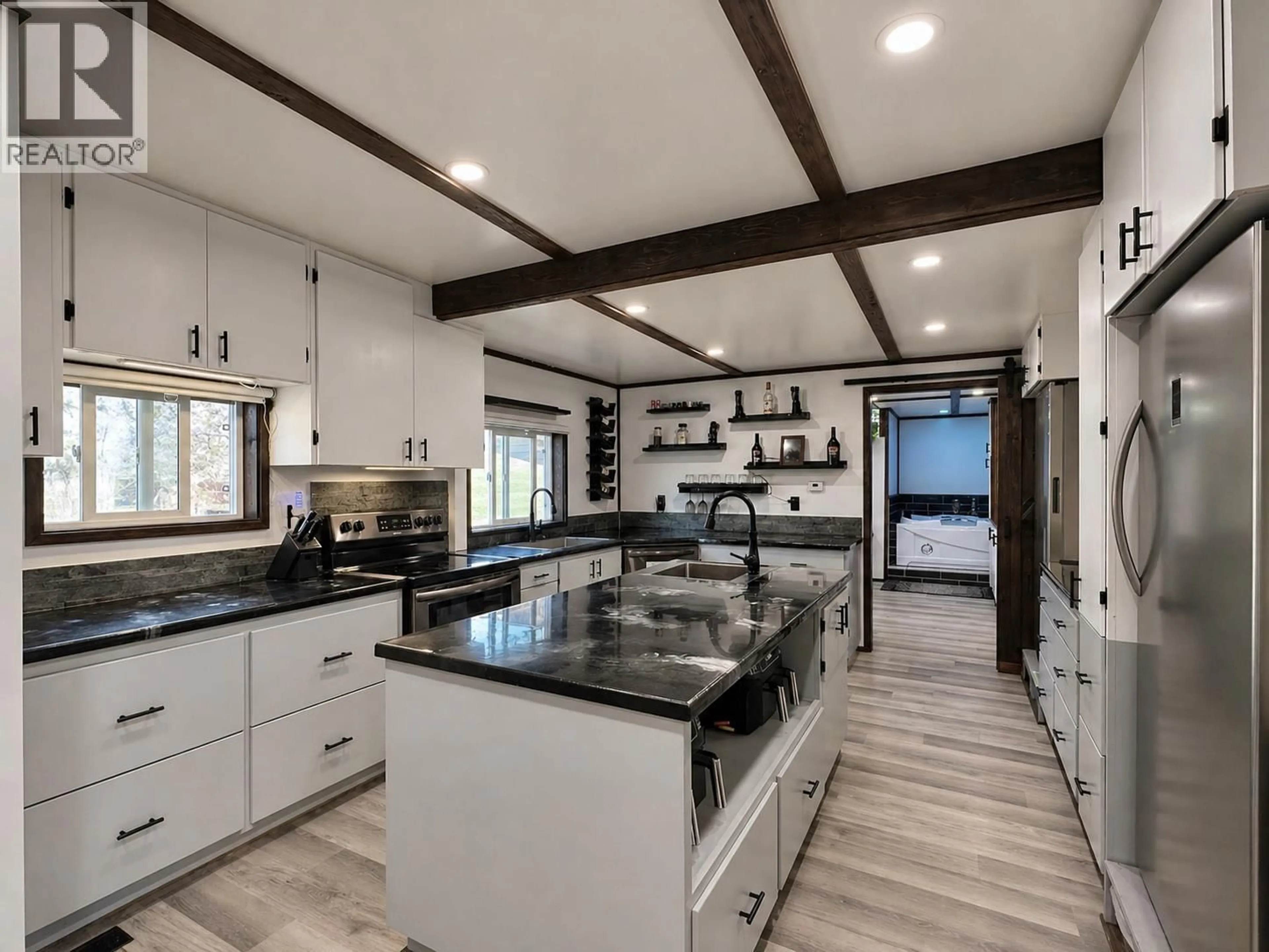 Open concept kitchen, unknown for 41 CEDAR STREET, Valemount British Columbia V0E2Z0