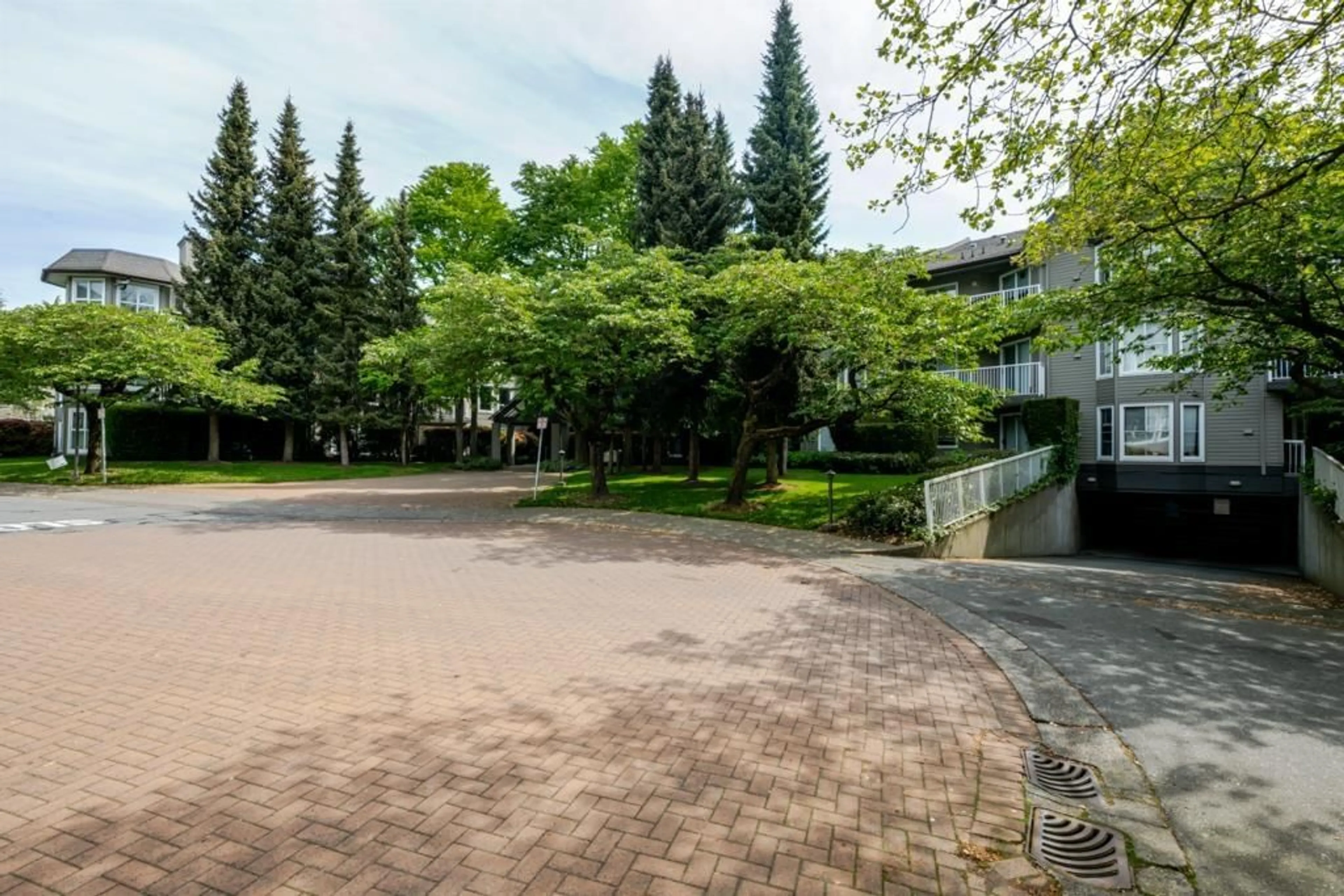 Patio, street for 201 - 15150 108 AVENUE, Surrey British Columbia V3R0V1