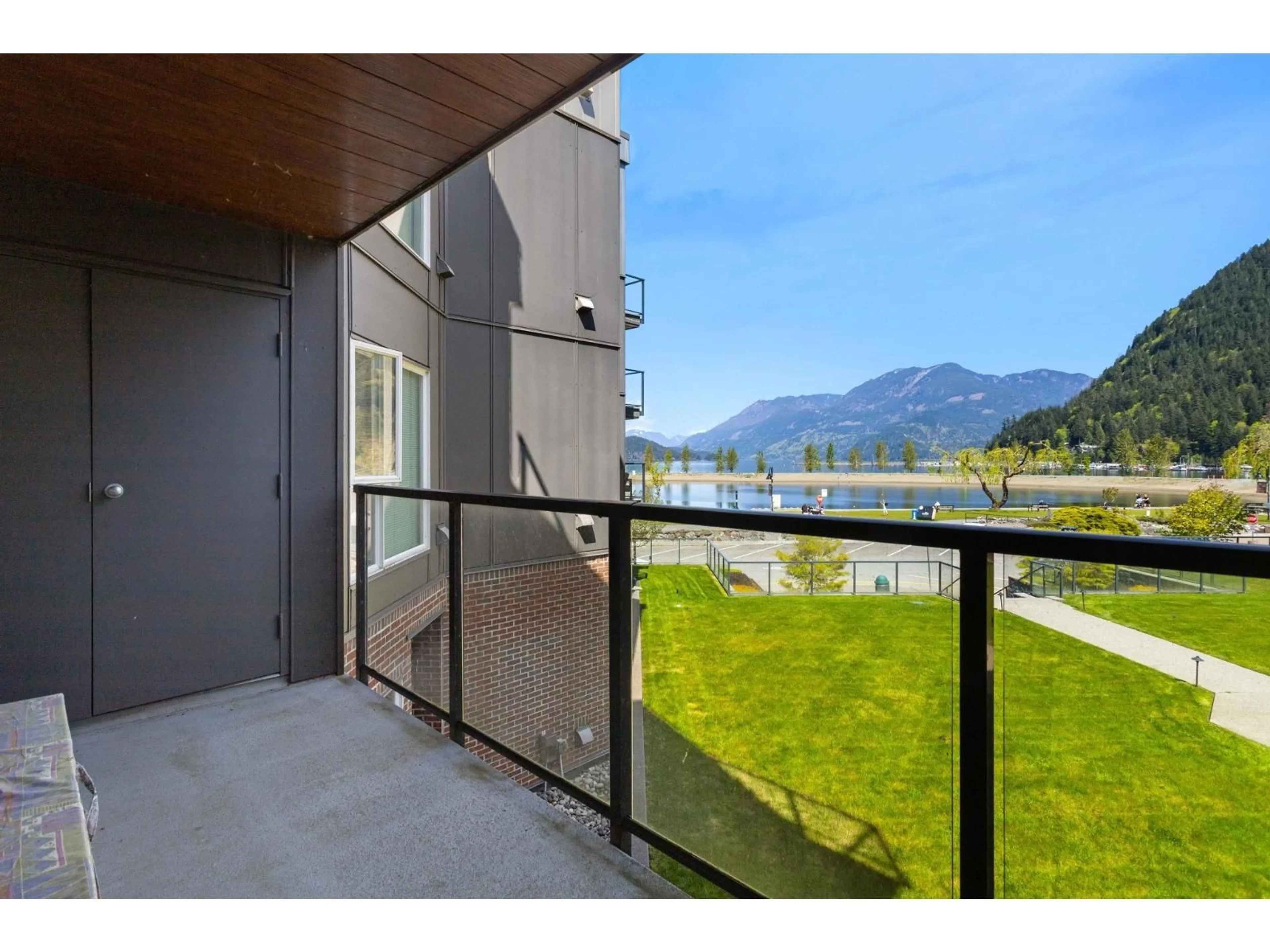 Balcony in the apartment, water/lake/river/ocean view for 214 - 378 ESPLANADE AVENUE, Harrison Hot Springs British Columbia V0M1A3