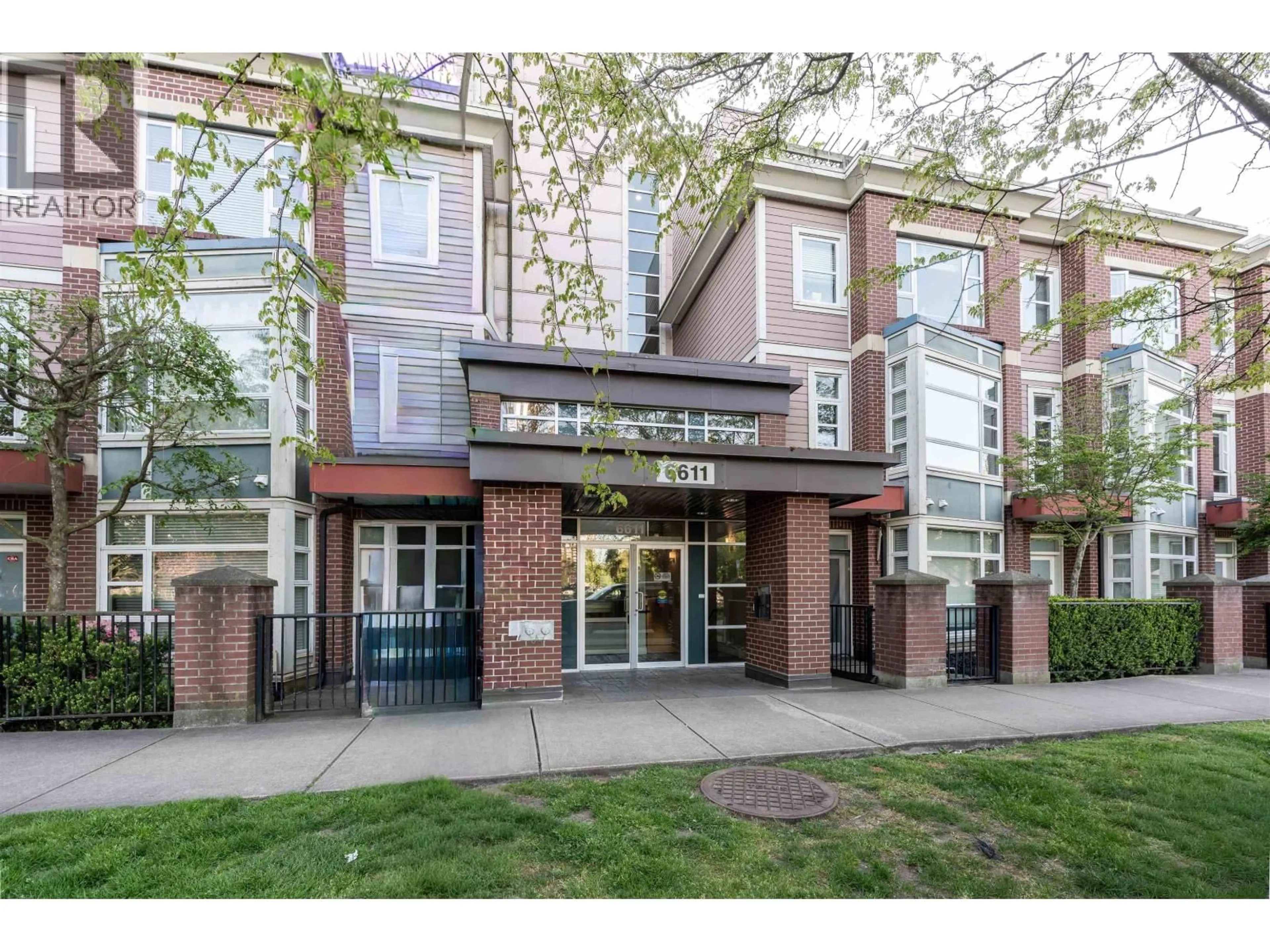 Indoor foyer for 206 - 6611 ECKERSLEY ROAD, Richmond British Columbia V6Y2E7