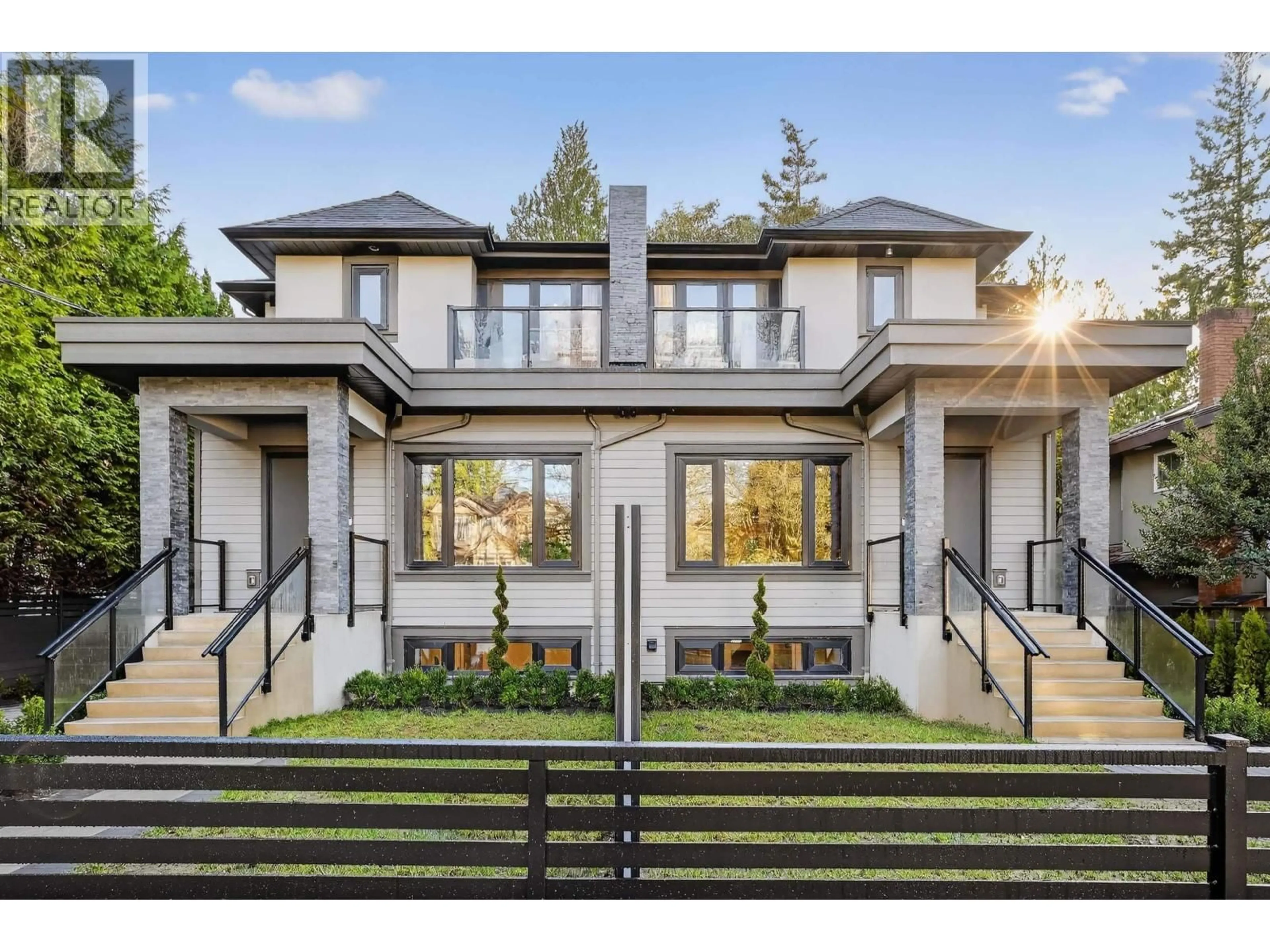 Unknown for 3546 35TH AVENUE, Vancouver British Columbia V6N2N5