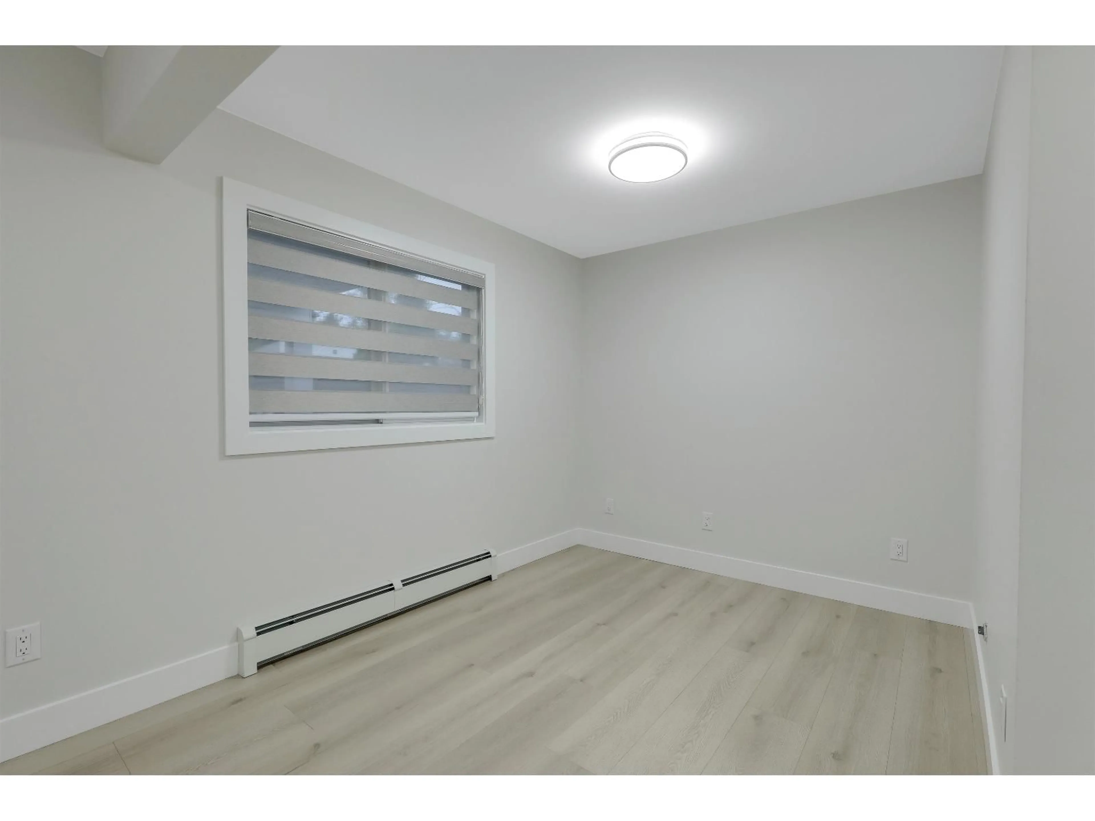 A pic of a room for 12509 77B AVENUE, Surrey British Columbia V3W8L9