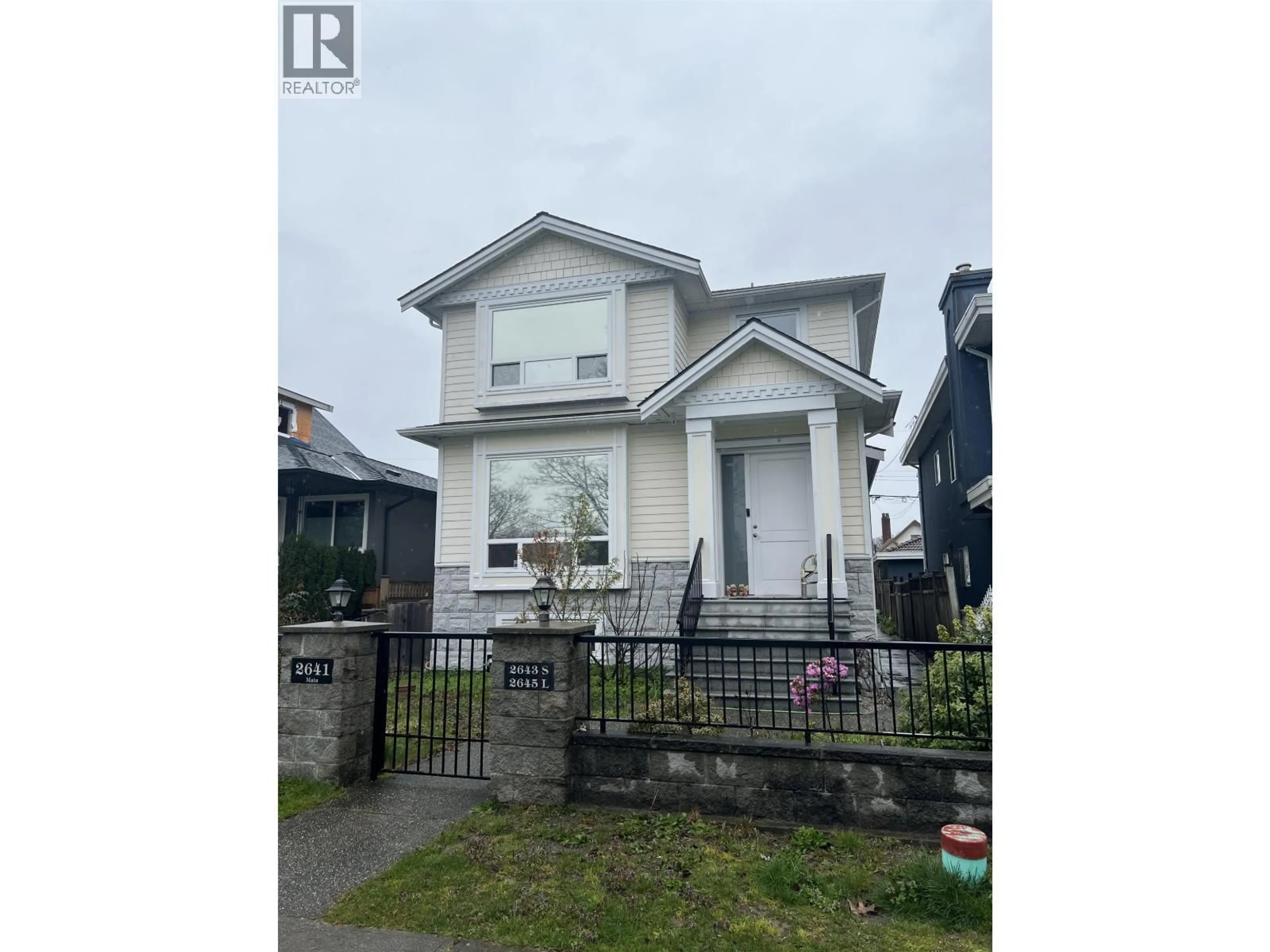 Unknown for 2641 GRANT STREET, Vancouver British Columbia V5K3G8