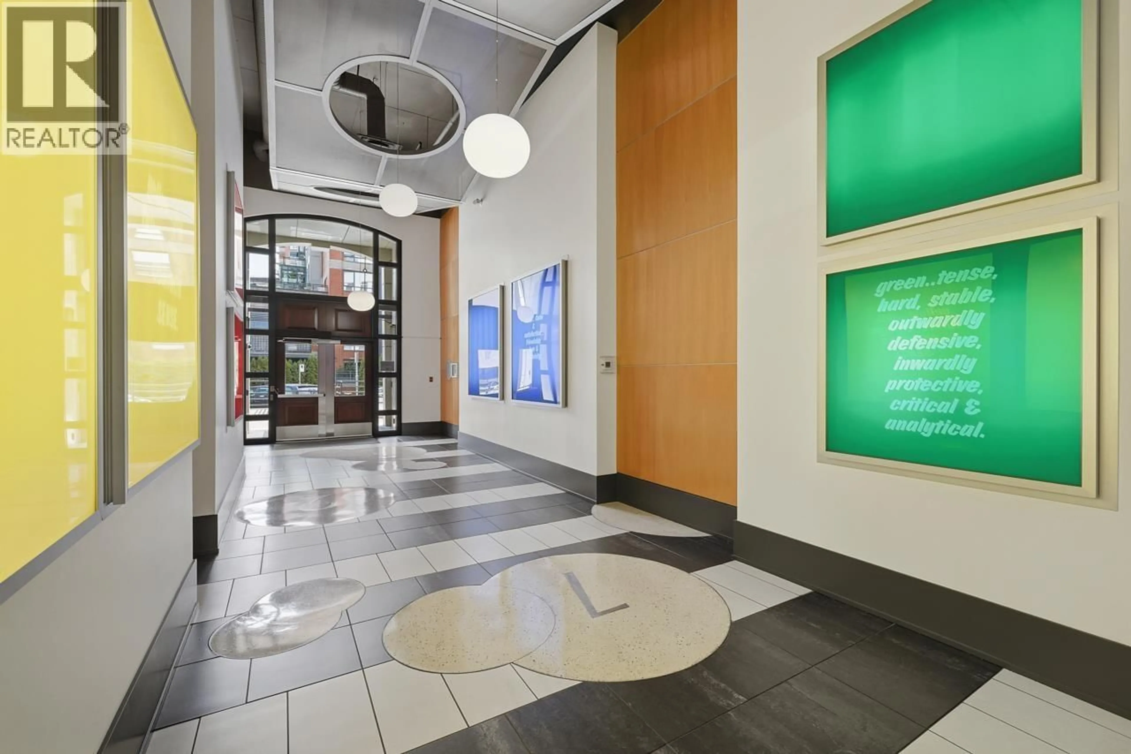 Indoor foyer for 407 - 1275 HAMILTON STREET, Vancouver British Columbia V6B1E2