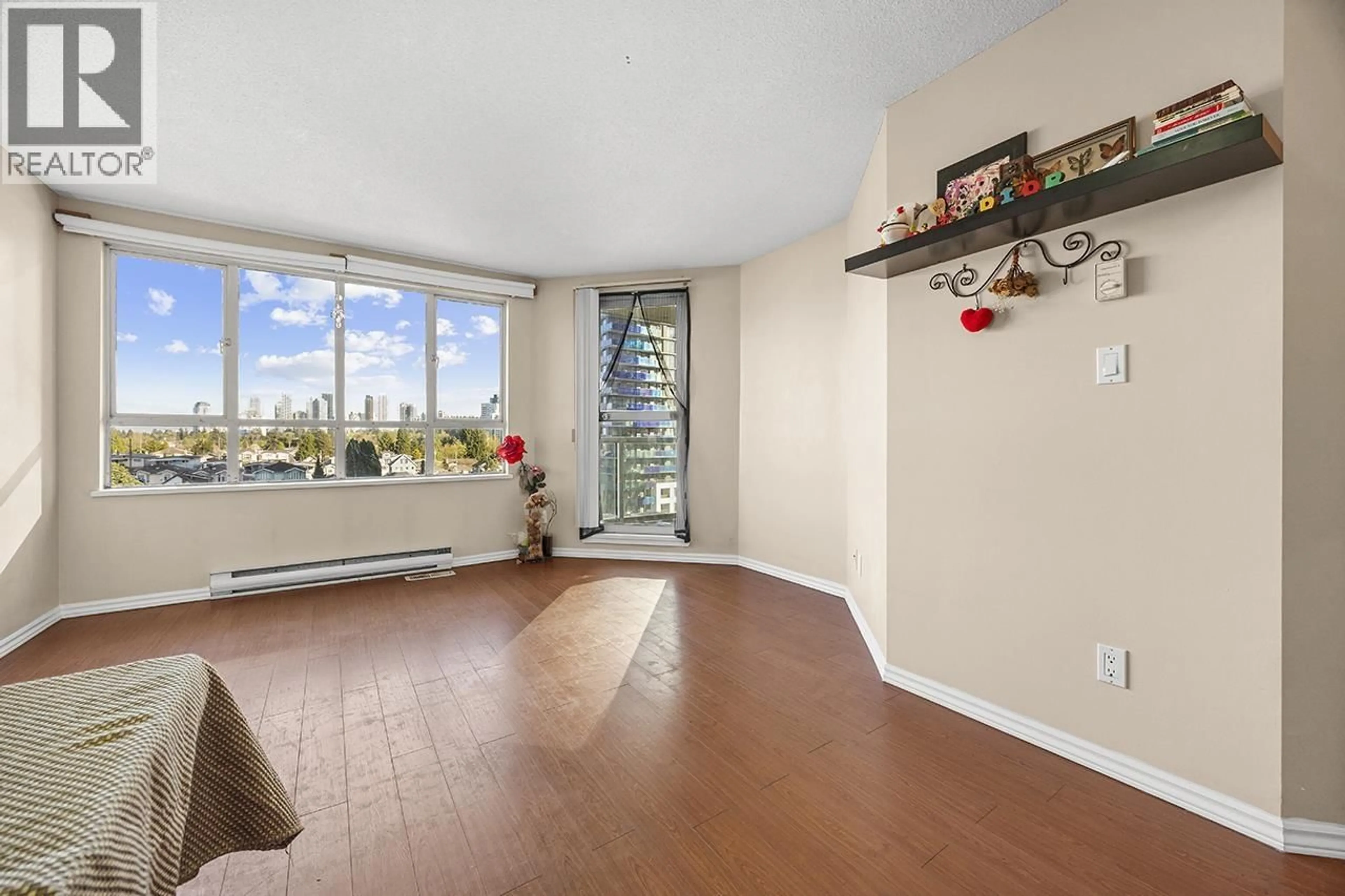 Unknown for 910 - 3489 ASCOT PLACE, Vancouver British Columbia V5R6B6