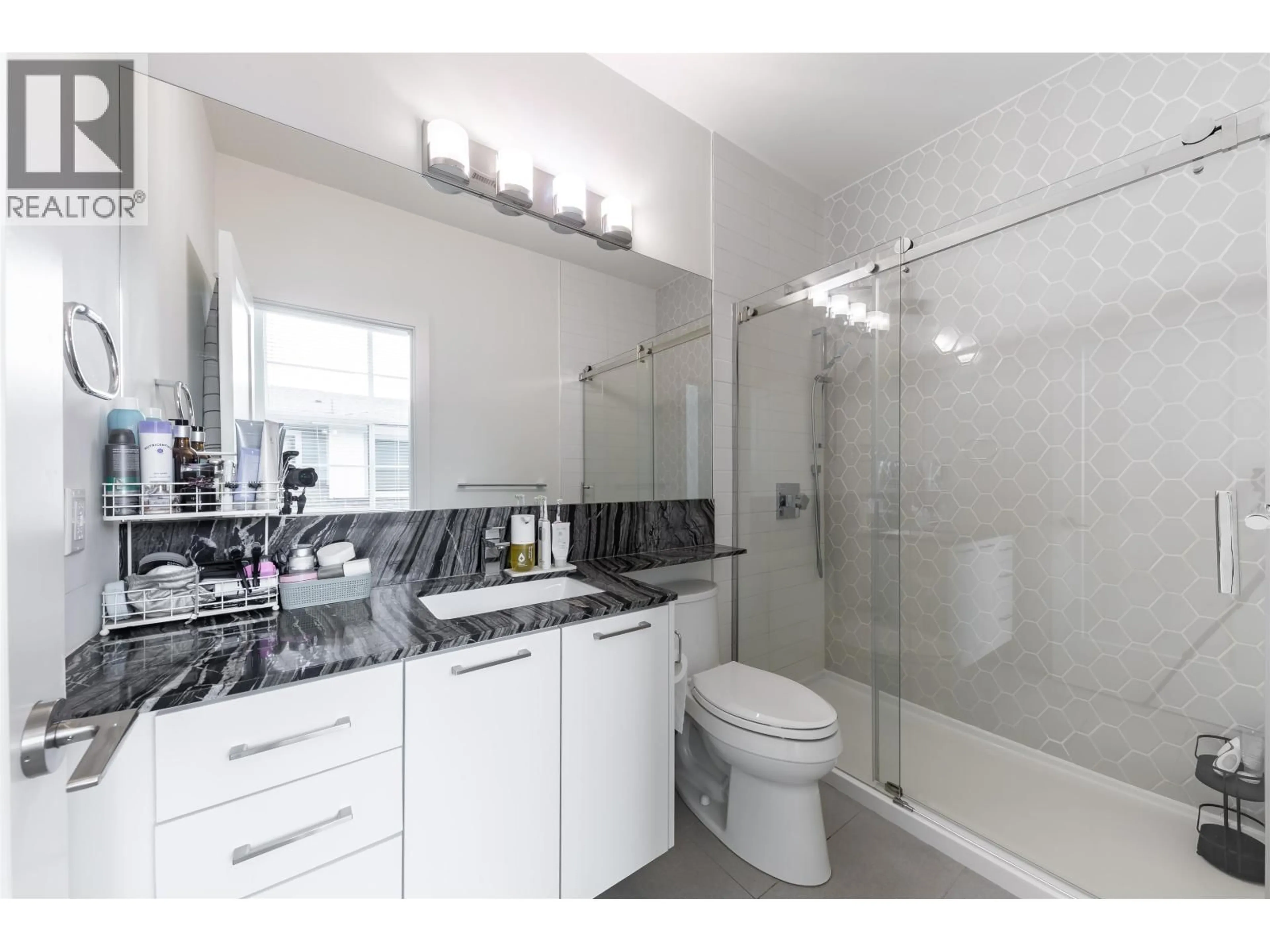 Standard bathroom, ceramic/tile floor for 21 - 7168 LYNNWOOD DRIVE, Richmond British Columbia V7C0E3