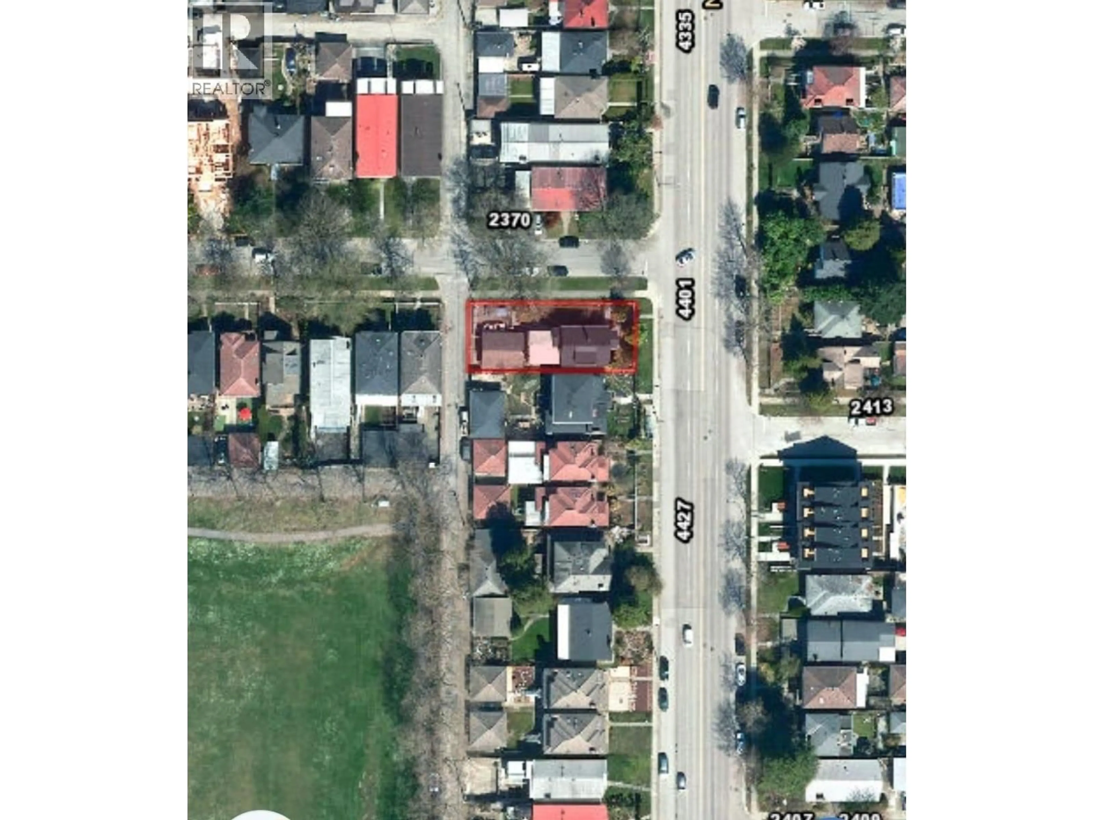 A pic from outside/outdoor area/front of a property/back of a property/a pic from drone, street for 4407 NANAIMO STREET, Vancouver British Columbia V5N5J2