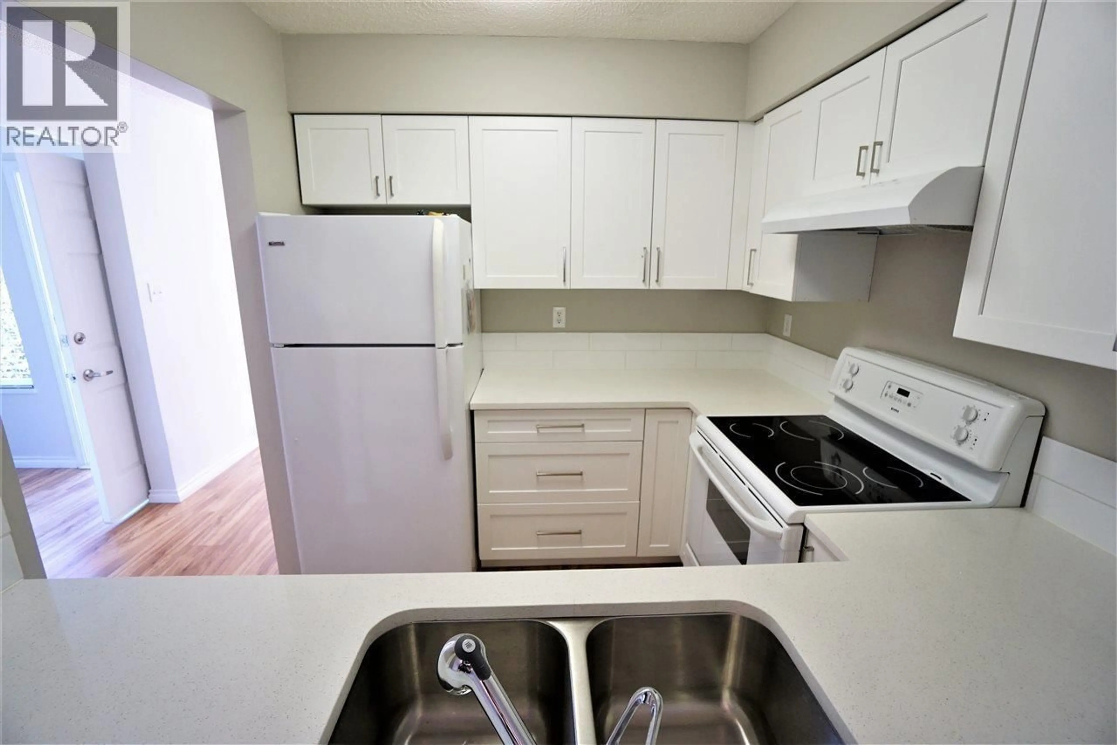 Standard kitchen, unknown for 4191 TYSON PLACE, Richmond British Columbia V7C4T5