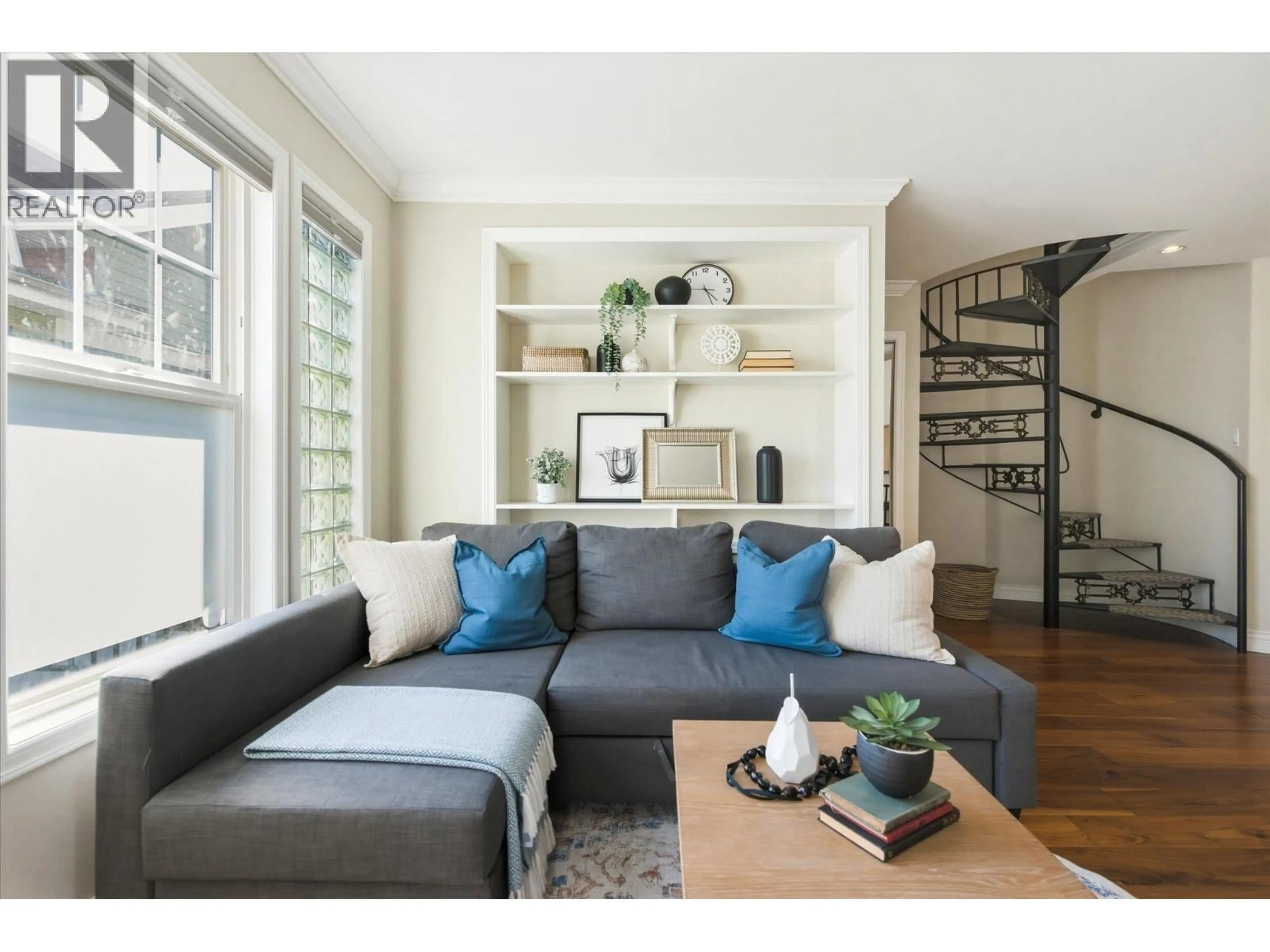 Living room with furniture, unknown for 315 - 962 16TH AVENUE, Vancouver British Columbia V5Z1T2
