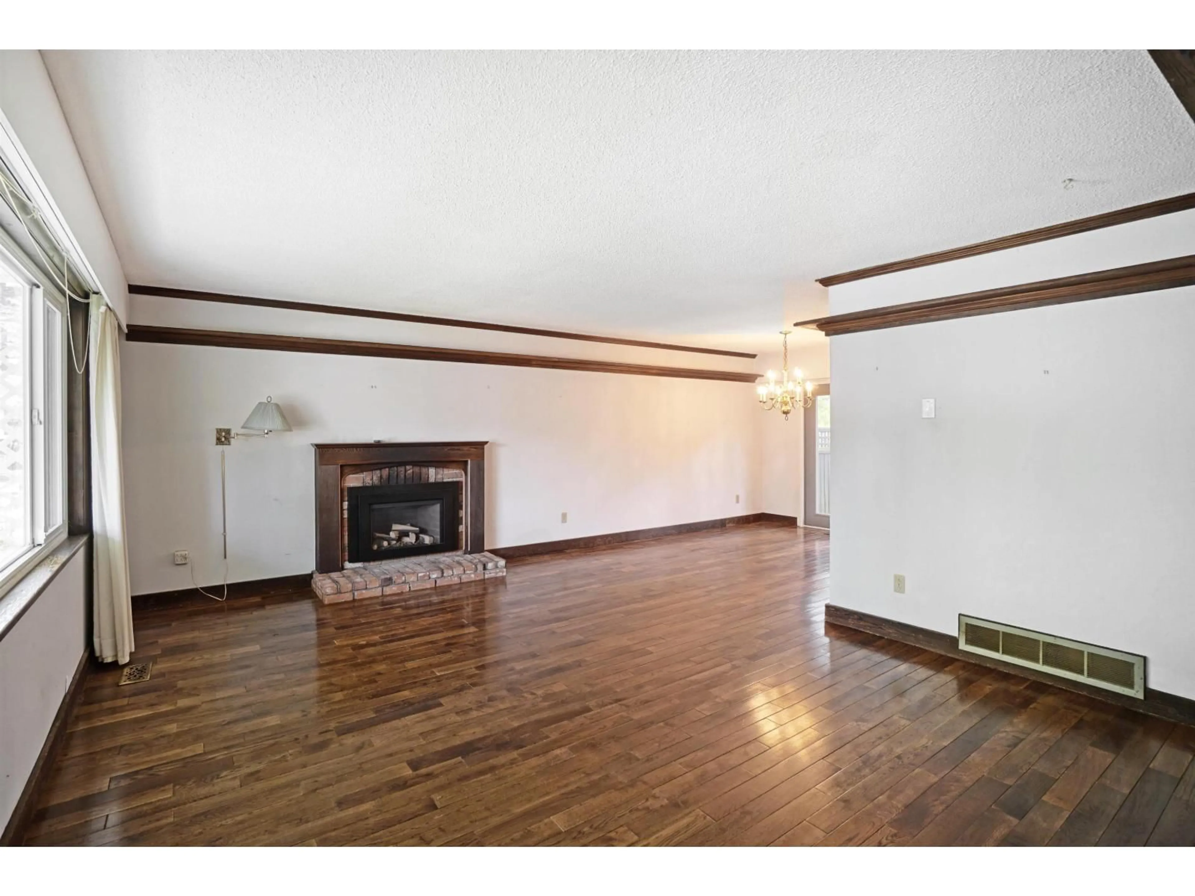 A pic of a room for 1523 PARKER PLACE, White Rock British Columbia V4B4S6