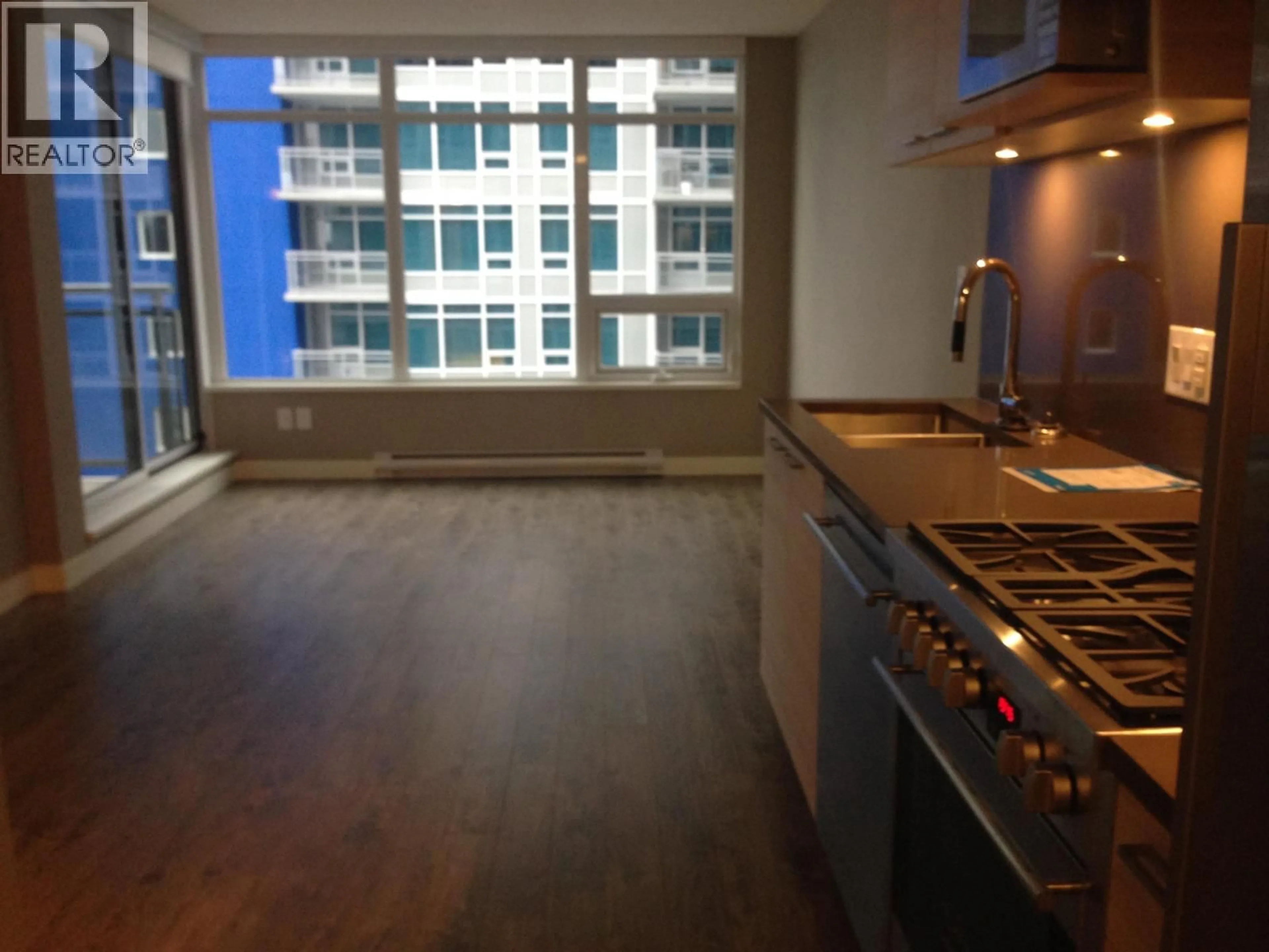 Standard kitchen, unknown for 910 - 6288 NO. 3 ROAD, Richmond British Columbia V6Y0J4