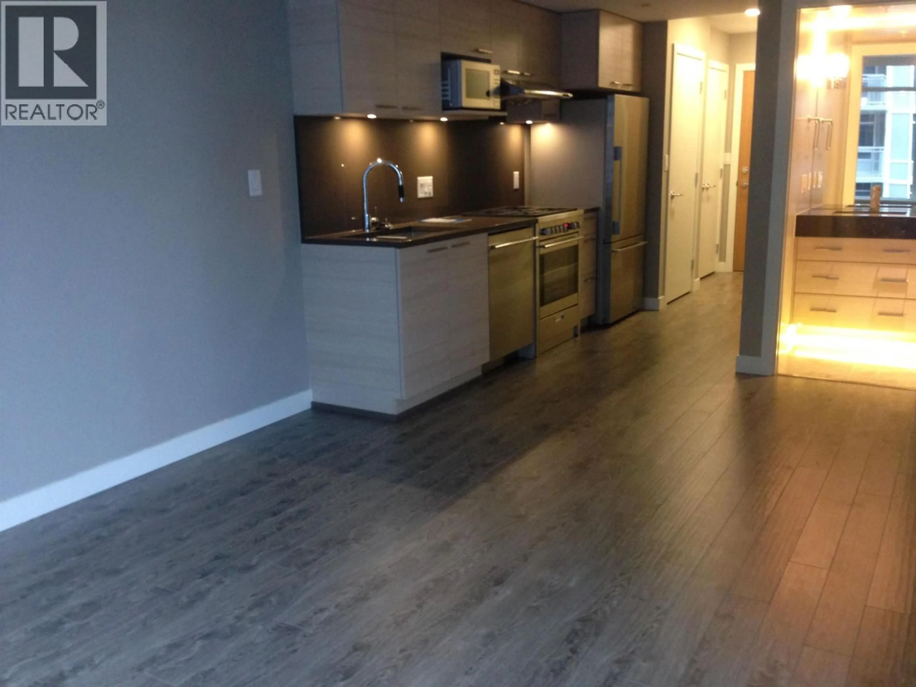 Unknown for 910 - 6288 NO. 3 ROAD, Richmond British Columbia V6Y0J4