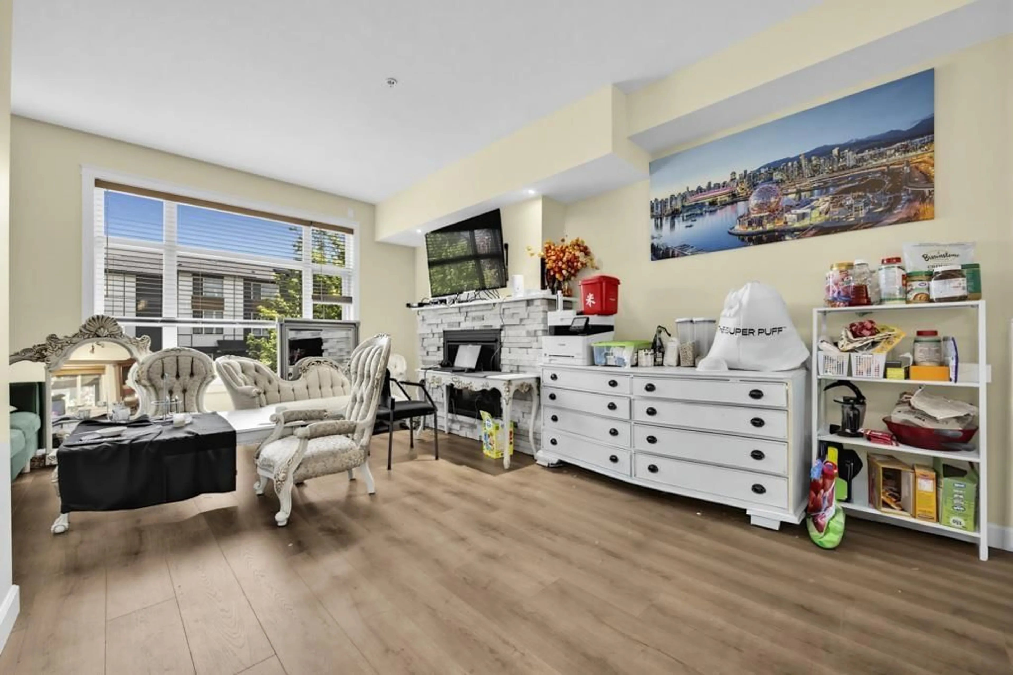 Living room with furniture, unknown for 9 - 8567 204 STREET, Langley British Columbia V2Y3R2
