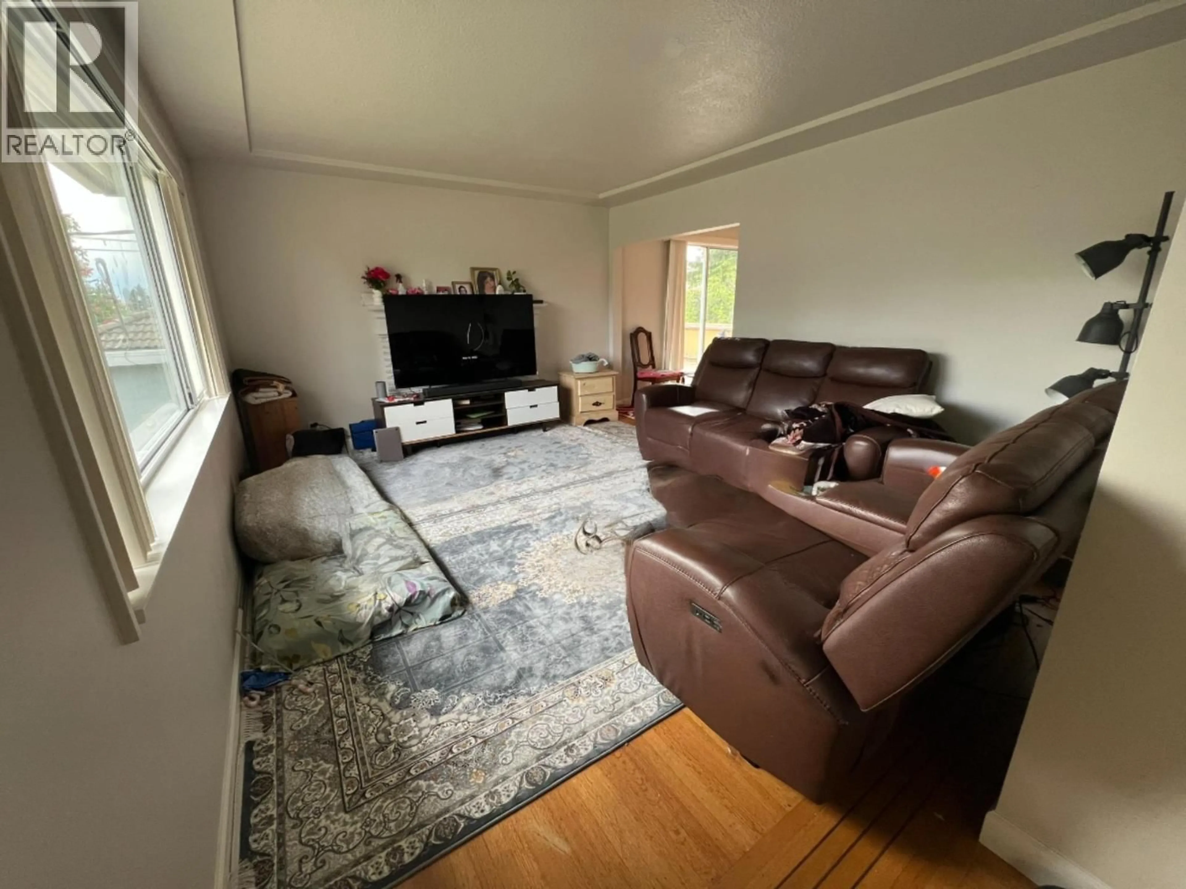 A pic of a room for 6921 WINCH STREET, Burnaby British Columbia V5B2L7