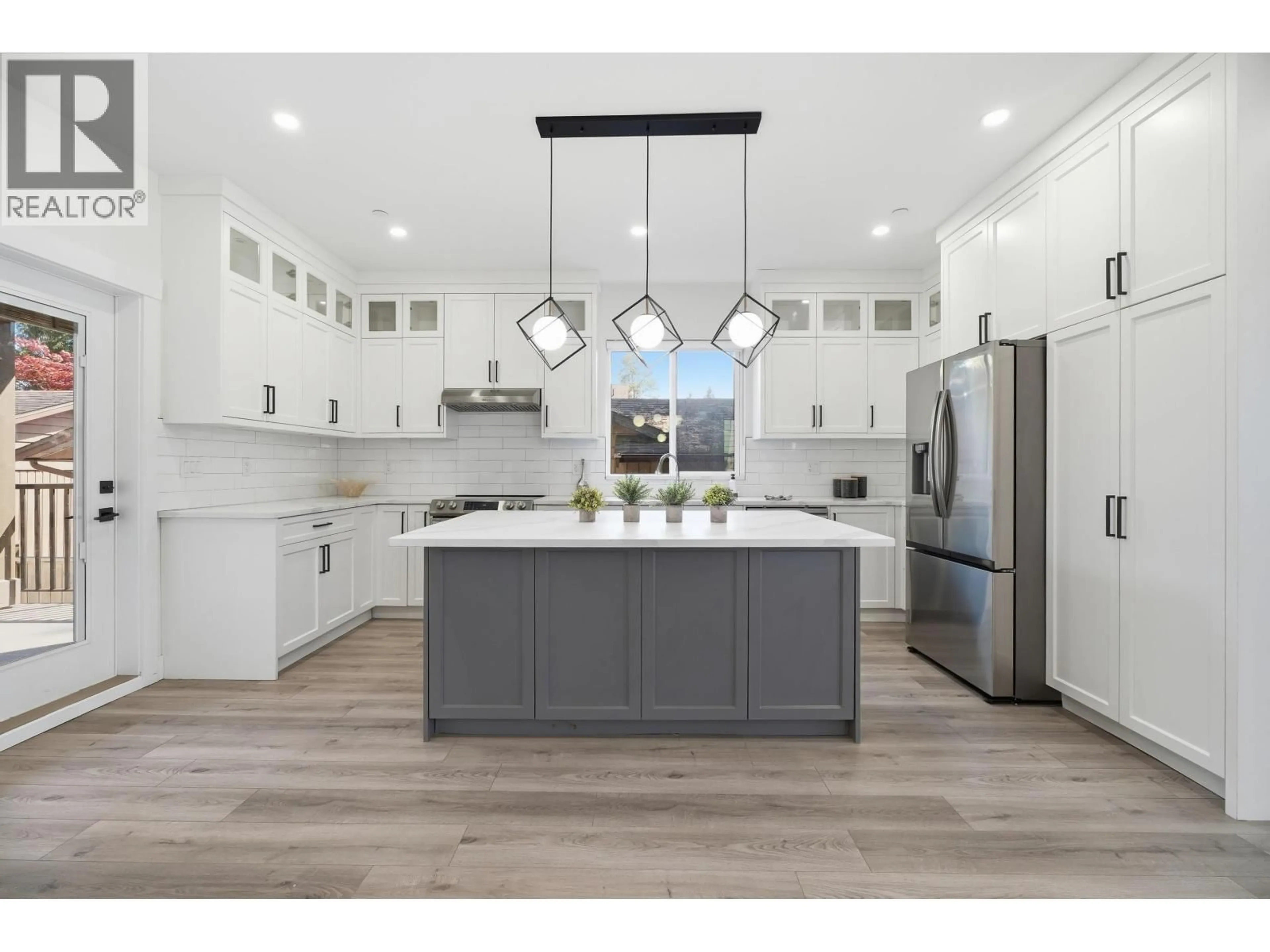 Open concept kitchen, unknown for 3858 COAST MERIDIAN ROAD, Port Coquitlam British Columbia V3B2V1
