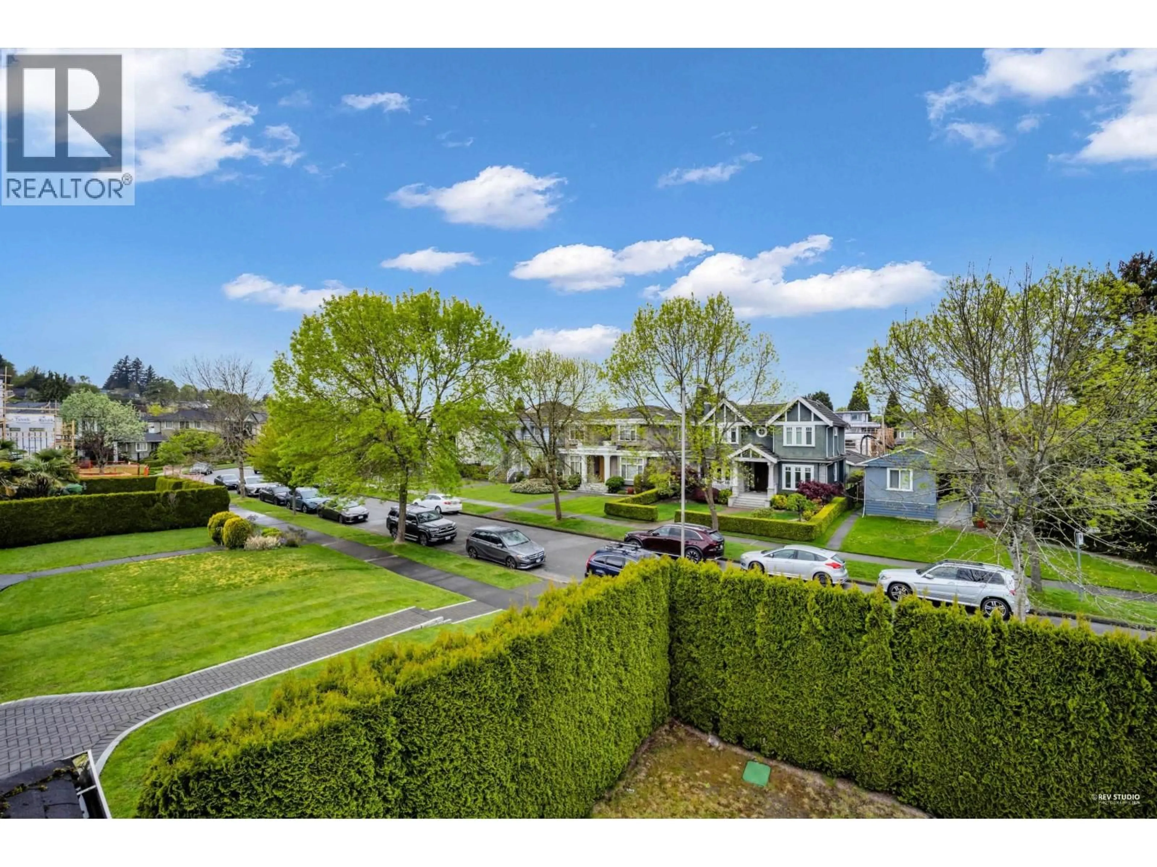 A pic from outside/outdoor area/front of a property/back of a property/a pic from drone, water/lake/river/ocean view for 3439 BALACLAVA STREET, Vancouver British Columbia V6L2S7