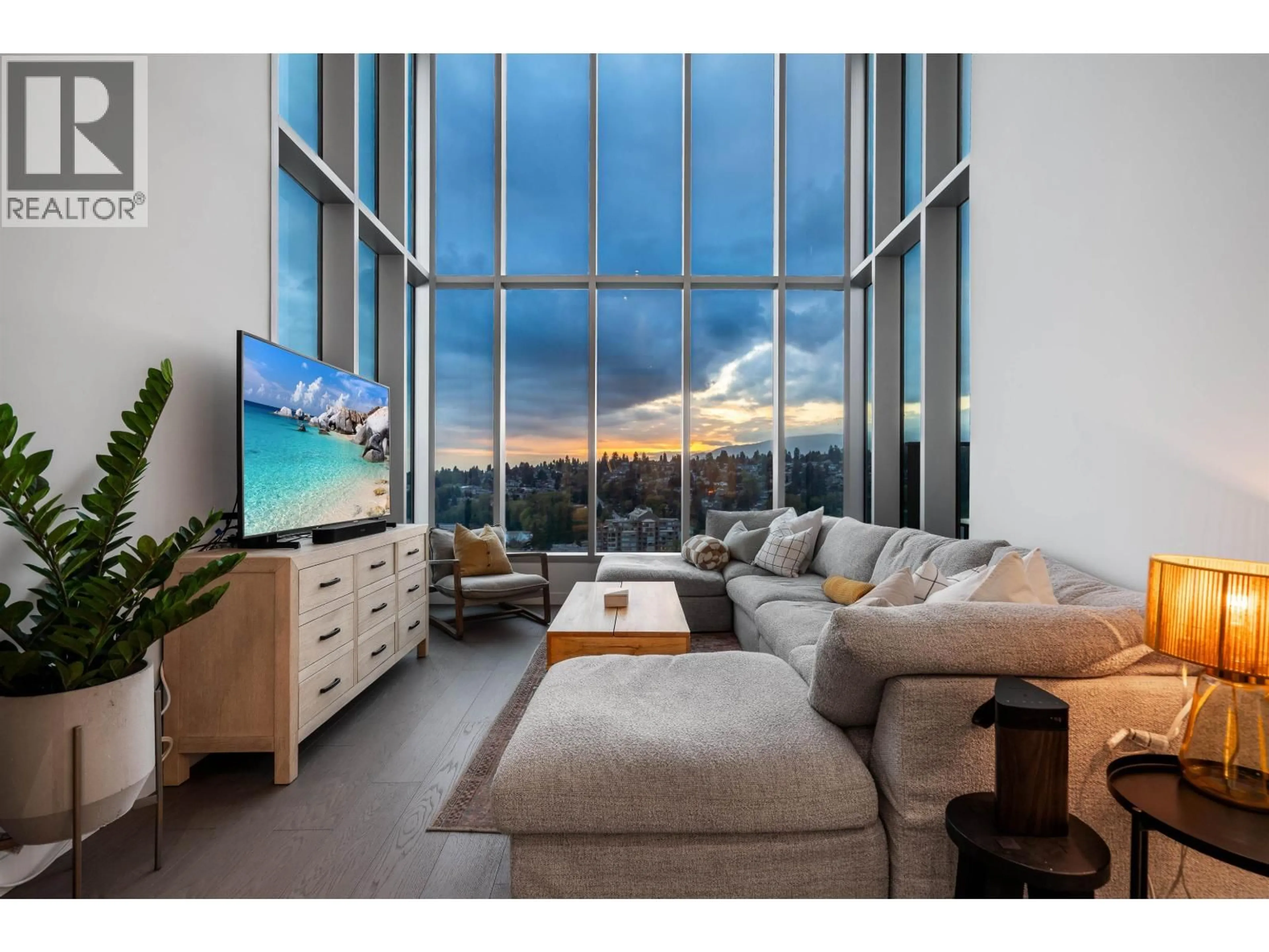 Home theater for 2406 - 1500 FERN STREET, North Vancouver British Columbia V7J0E6