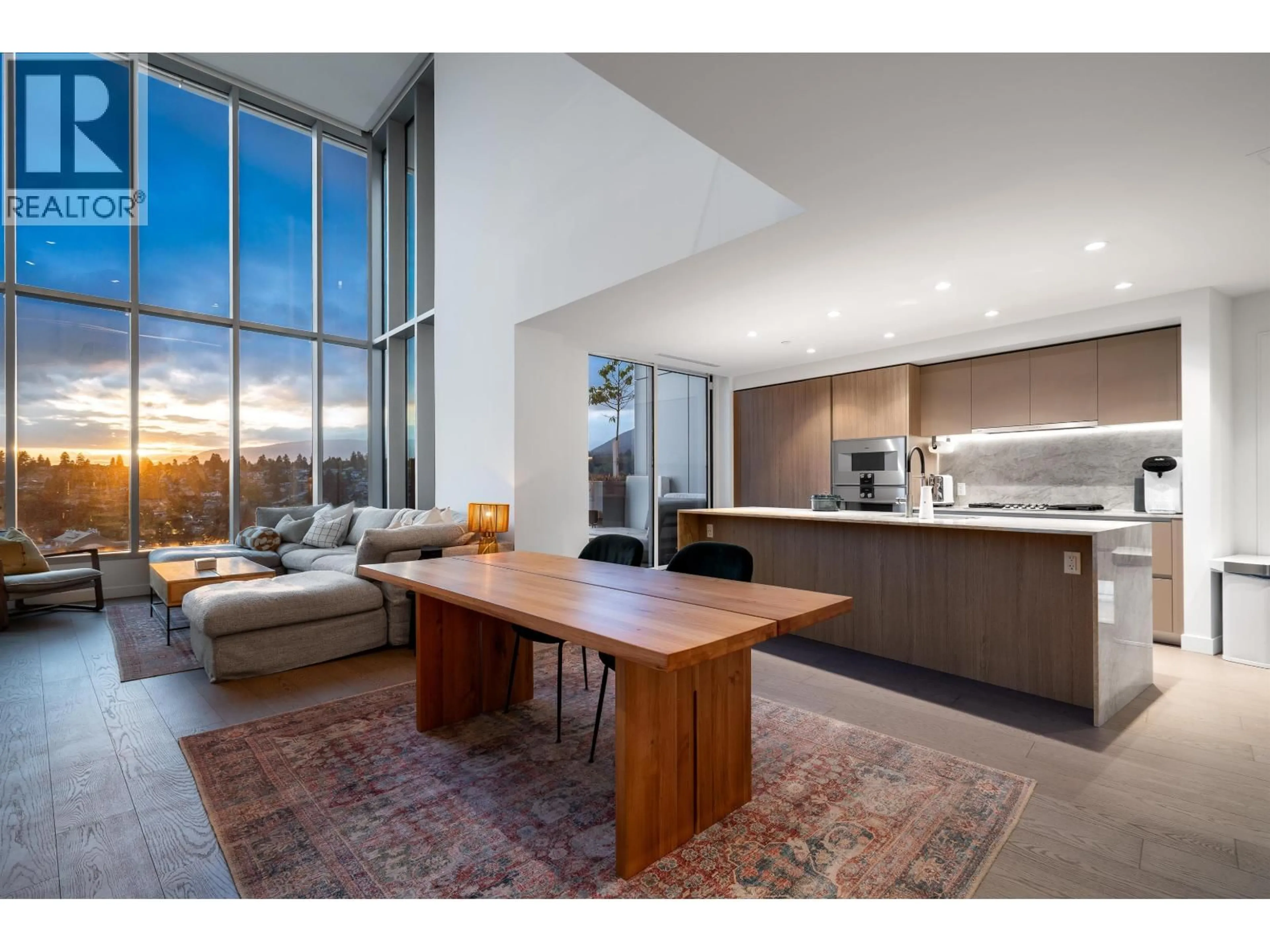 Open concept kitchen, unknown for 2406 - 1500 FERN STREET, North Vancouver British Columbia V7J0E6