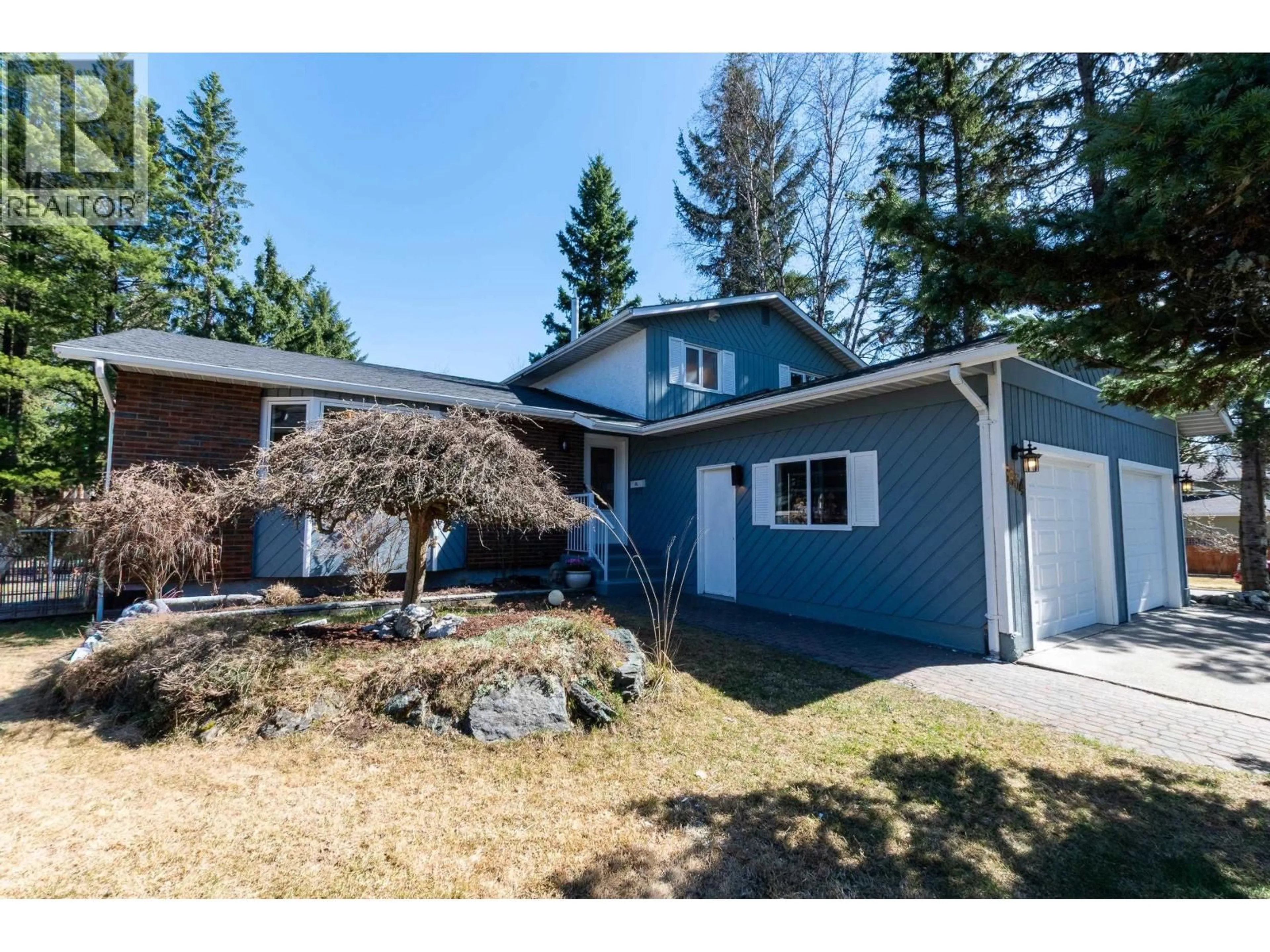 Home with vinyl exterior material, street for 5554 MURRAY PLACE, Prince George British Columbia V2N3P4