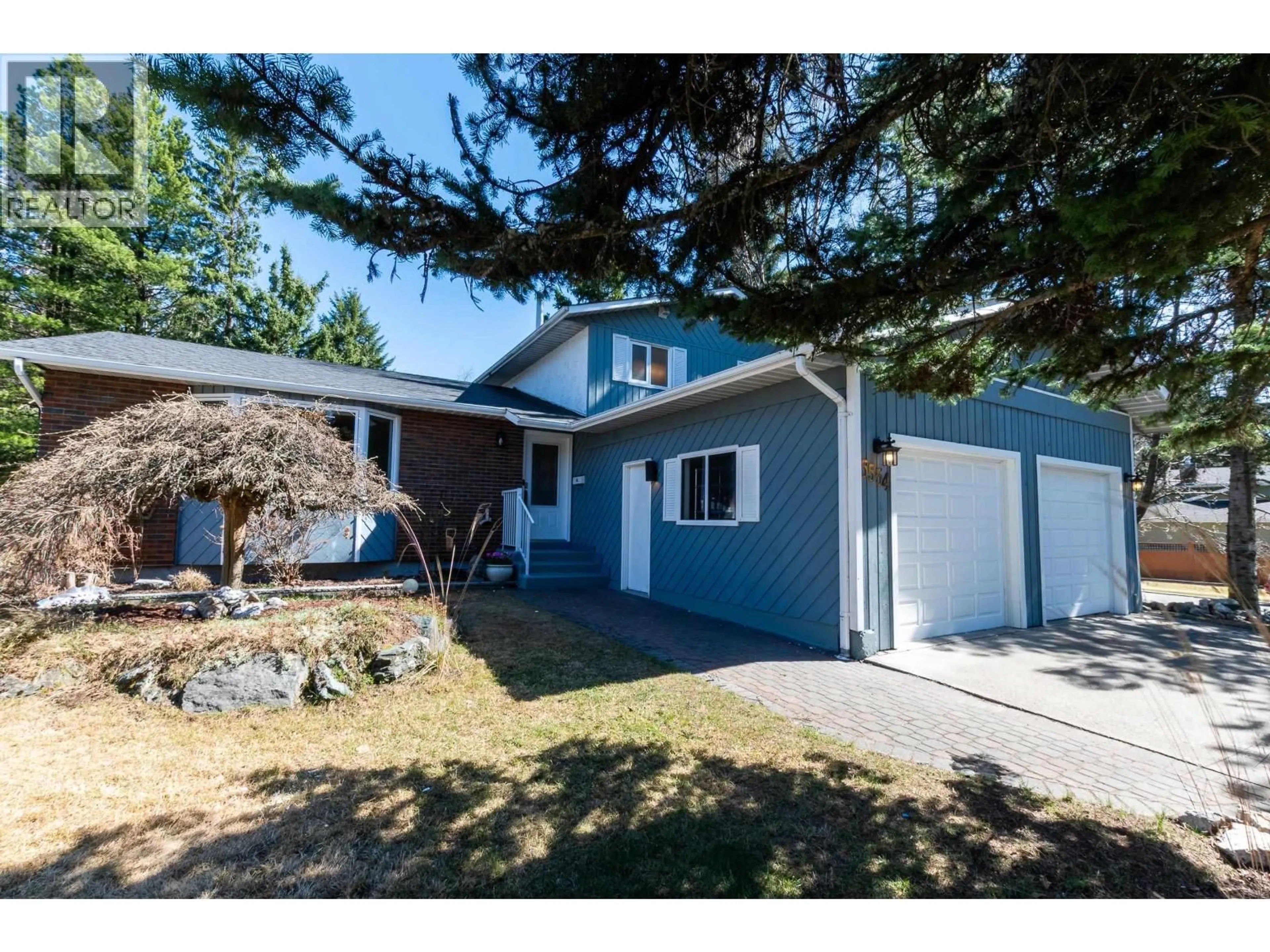 Home with vinyl exterior material, street for 5554 MURRAY PLACE, Prince George British Columbia V2N3P4