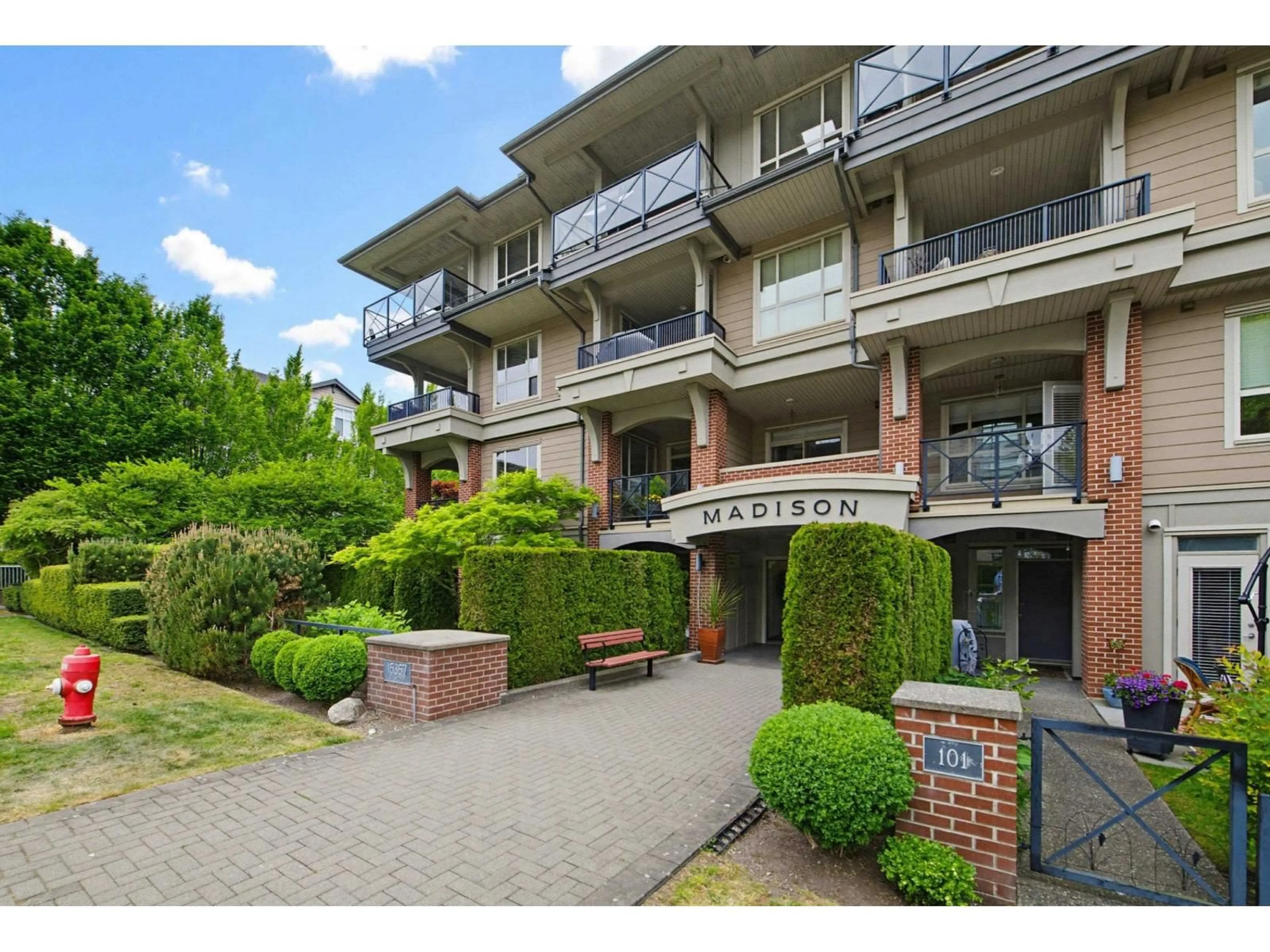 Patio, unknown for 203 - 15357 17A AVENUE, Surrey British Columbia V4A1V4