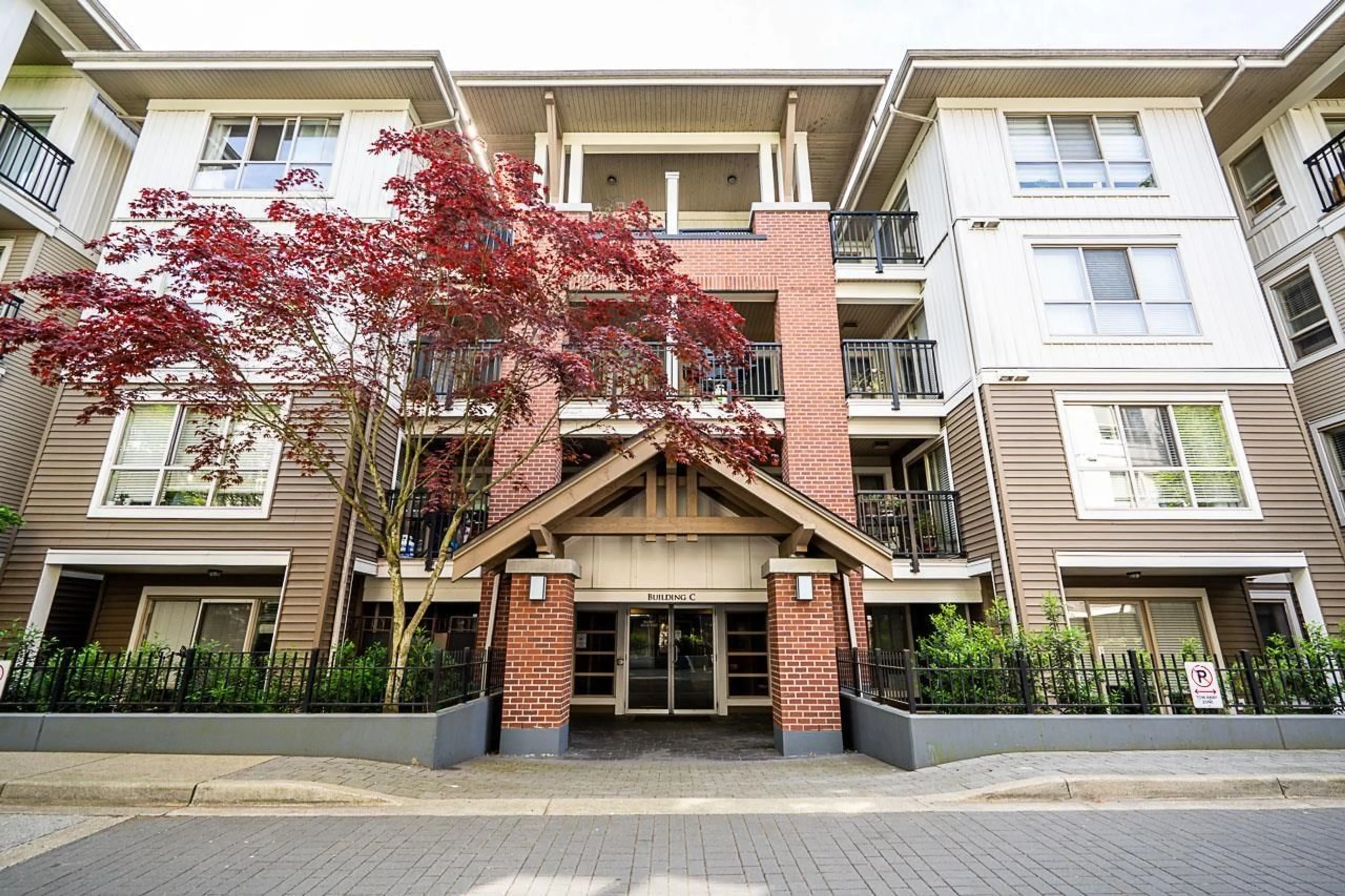 Indoor foyer for C106 - 8929 202 STREET, Langley British Columbia V1M0B4