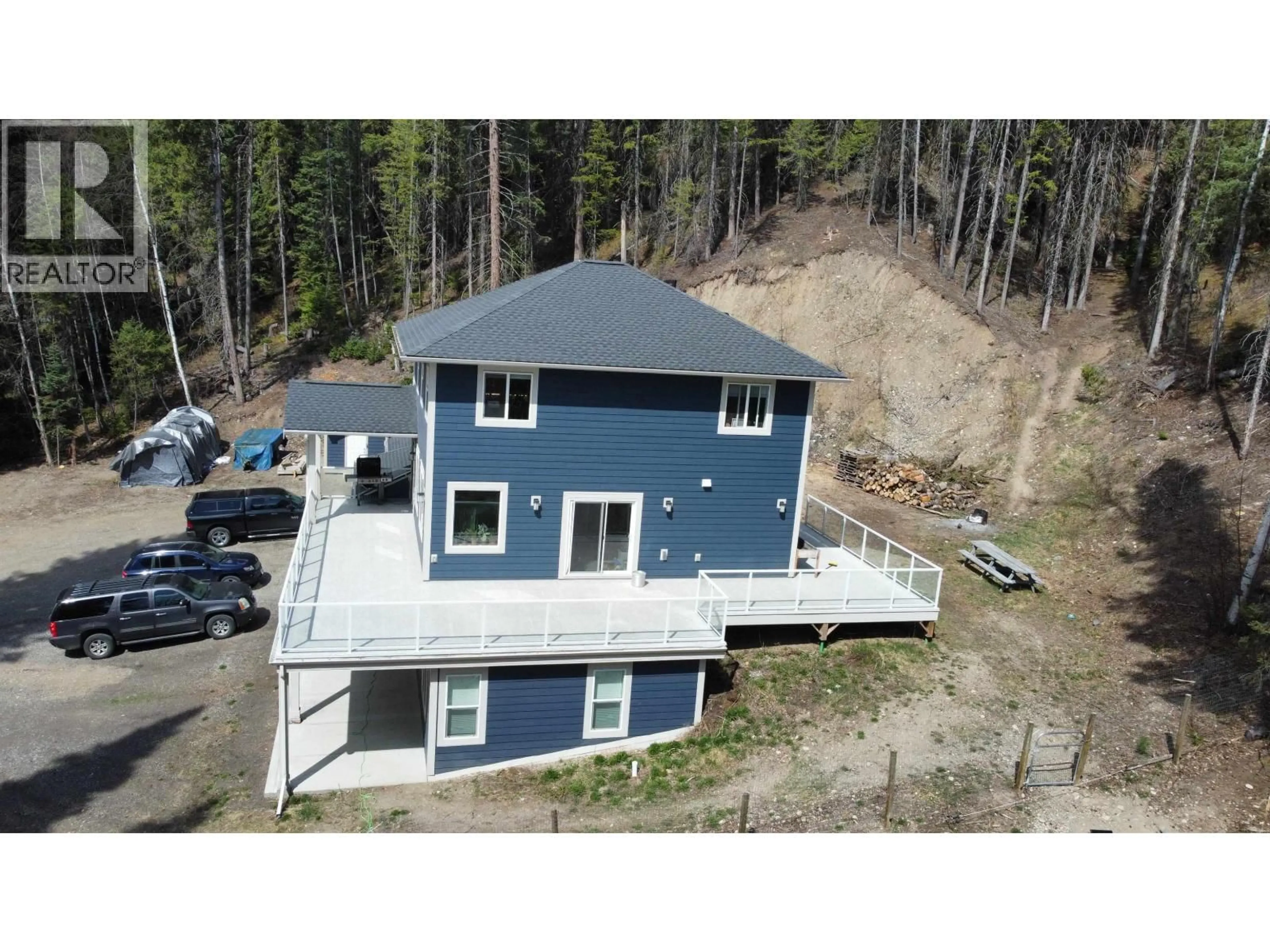 A pic from outside/outdoor area/front of a property/back of a property/a pic from drone, unknown for 3350 HILLSIDE DRIVE, Prince George British Columbia V2K4Y6
