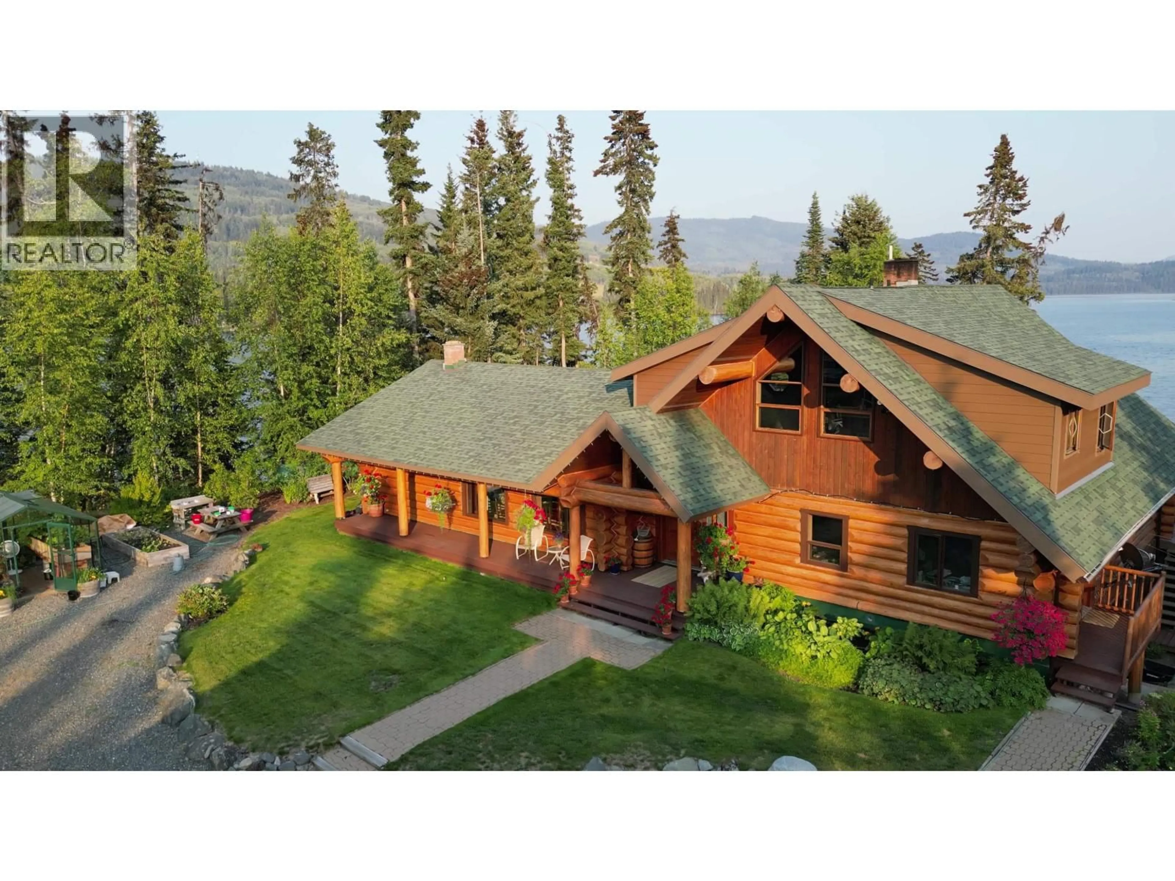 A pic from outside/outdoor area/front of a property/back of a property/a pic from drone, mountain view for 8528 LITTLE FORT HWY 24, Bridge Lake British Columbia V0K1E0