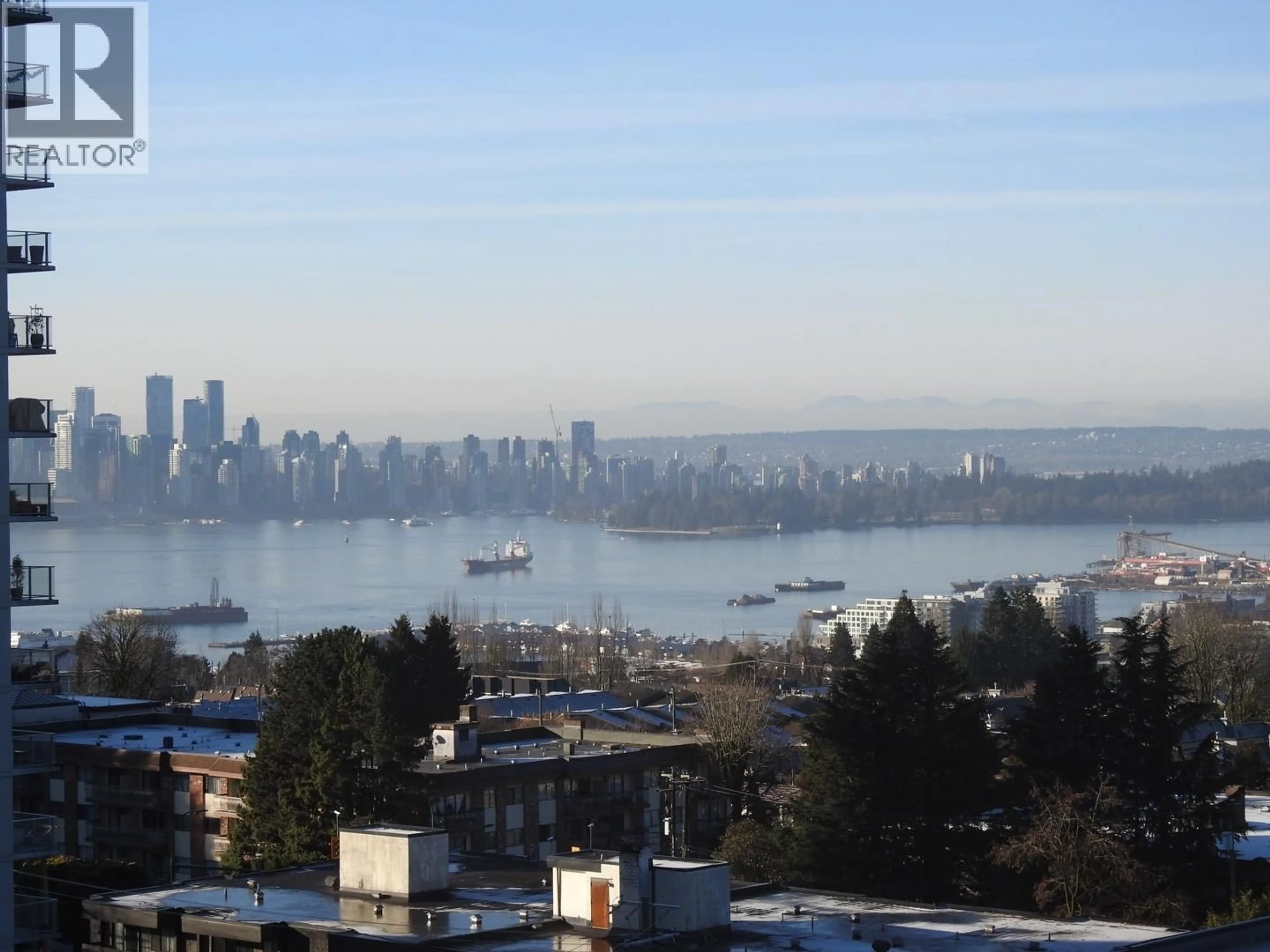 Blurry image for 801 - 120 16 STREET, North Vancouver British Columbia V7M3N6