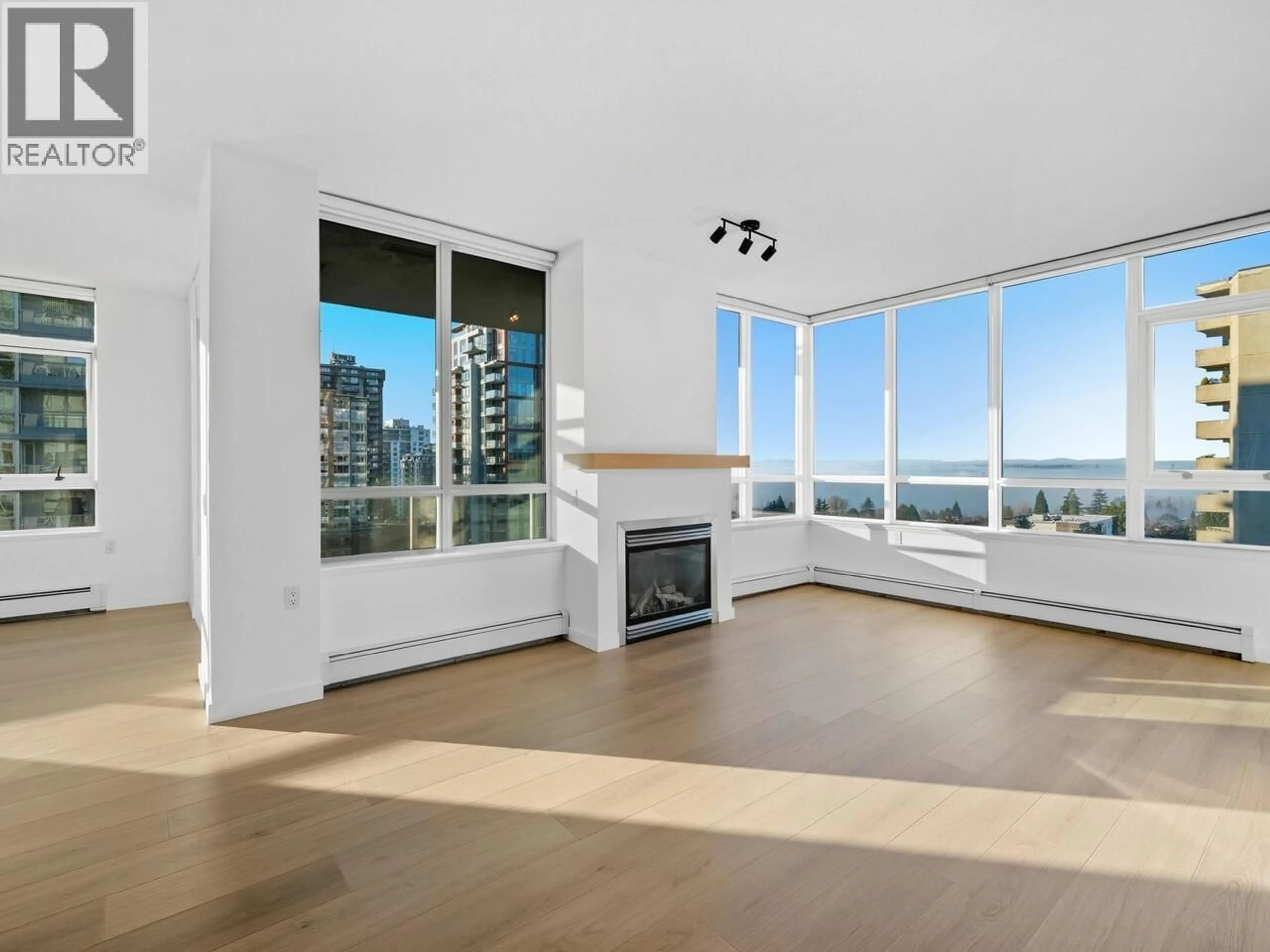 A pic of a room for 801 - 120 16 STREET, North Vancouver British Columbia V7M3N6
