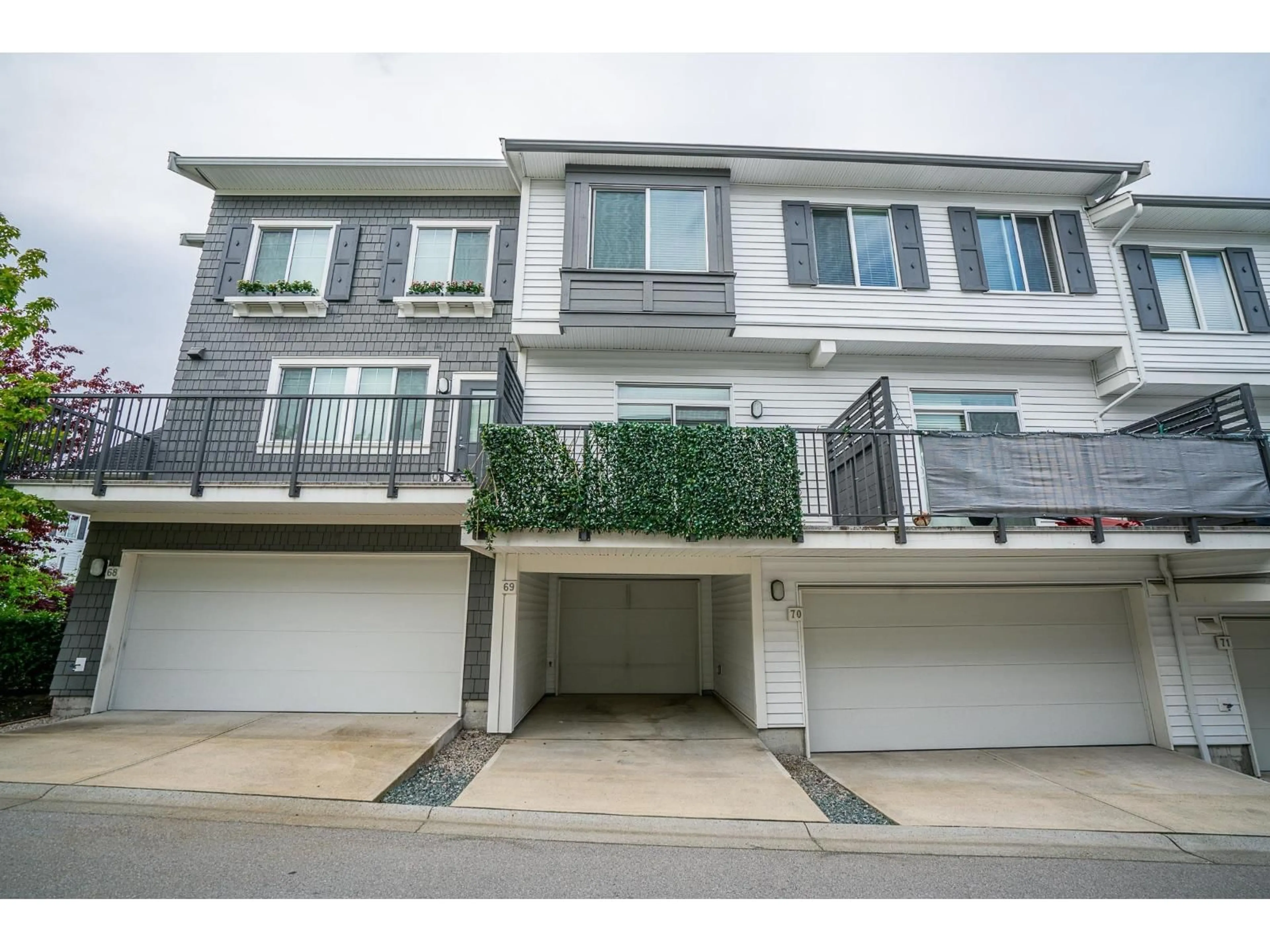Unknown for 69 - 8130 136A STREET, Surrey British Columbia V3W1H9