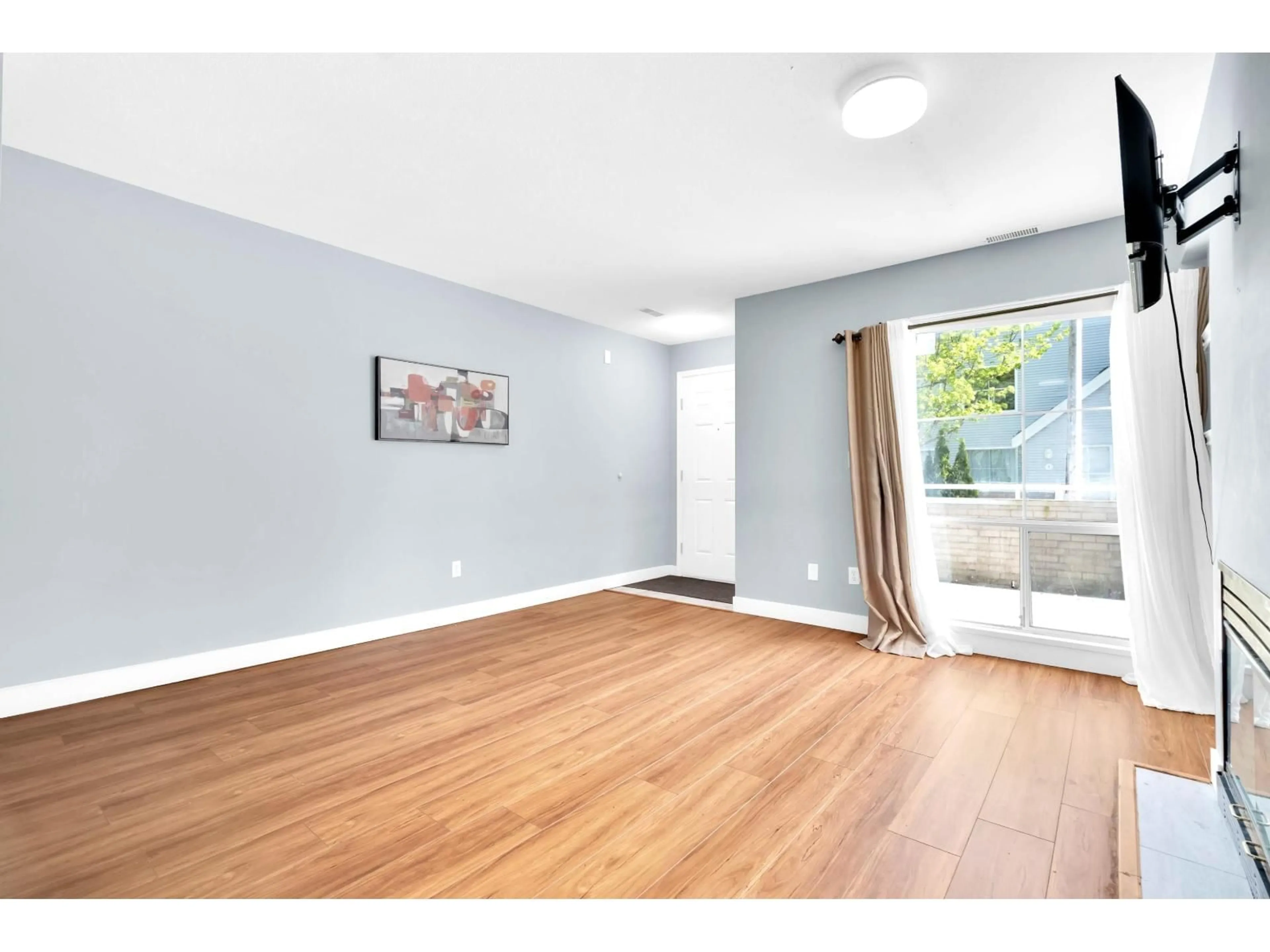 A pic of a room for 20 - 13713 72A AVENUE, Surrey British Columbia V3W1K2