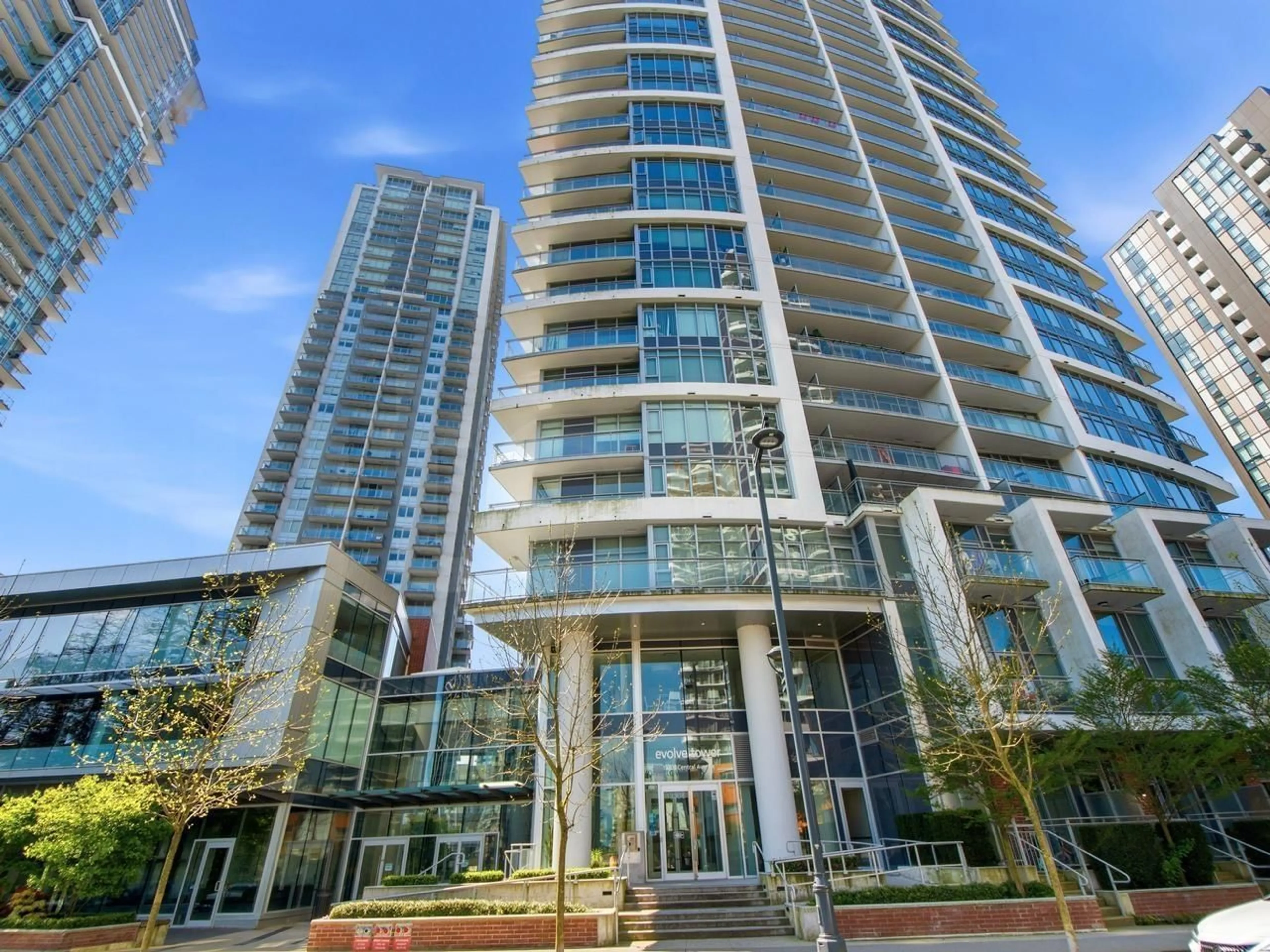Indoor foyer for 1907 - 13308 CENTRAL AVENUE, Surrey British Columbia V3T0M4