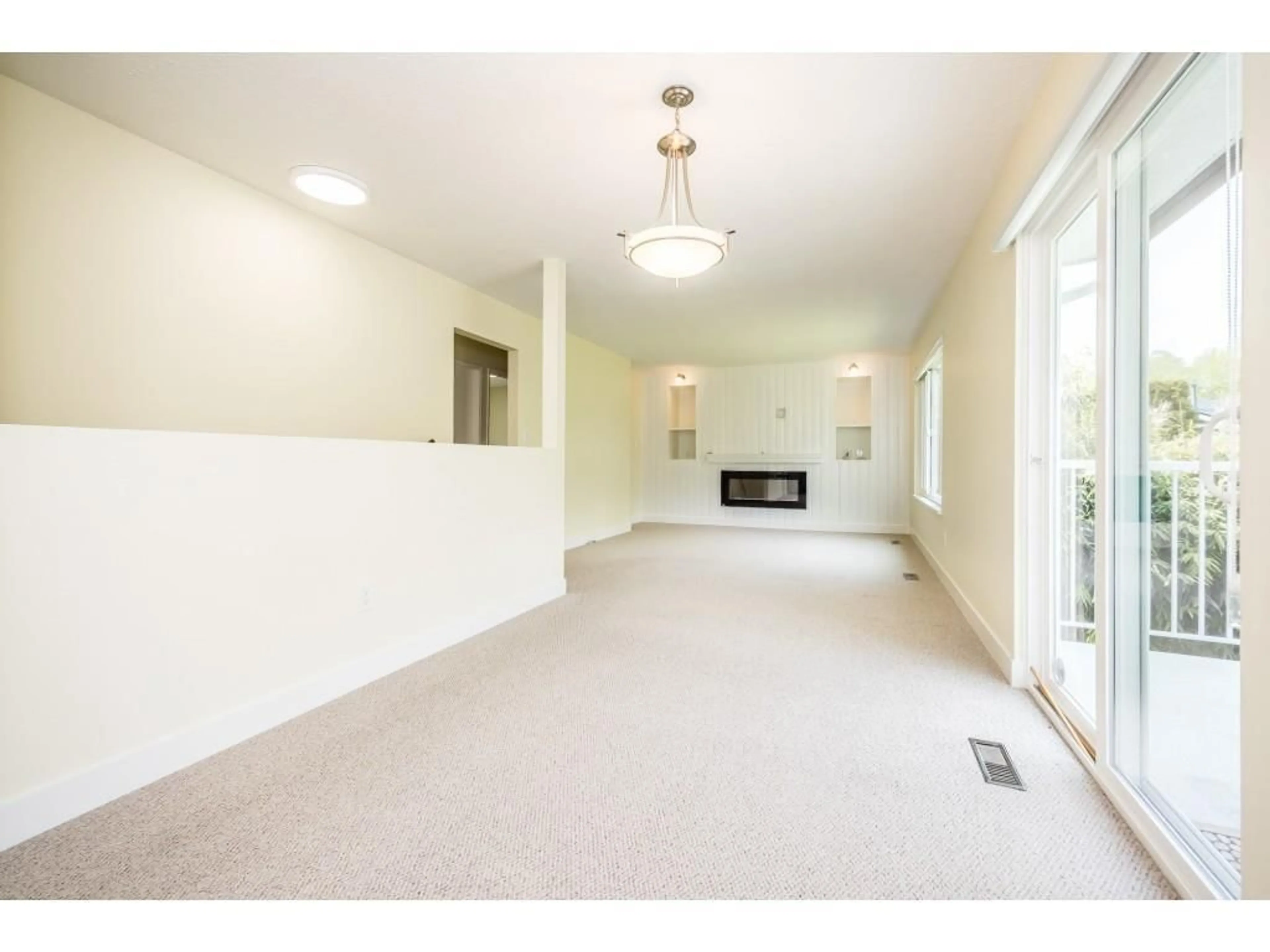 A pic of a room for 19971 50A AVENUE, Langley British Columbia V3A6S1