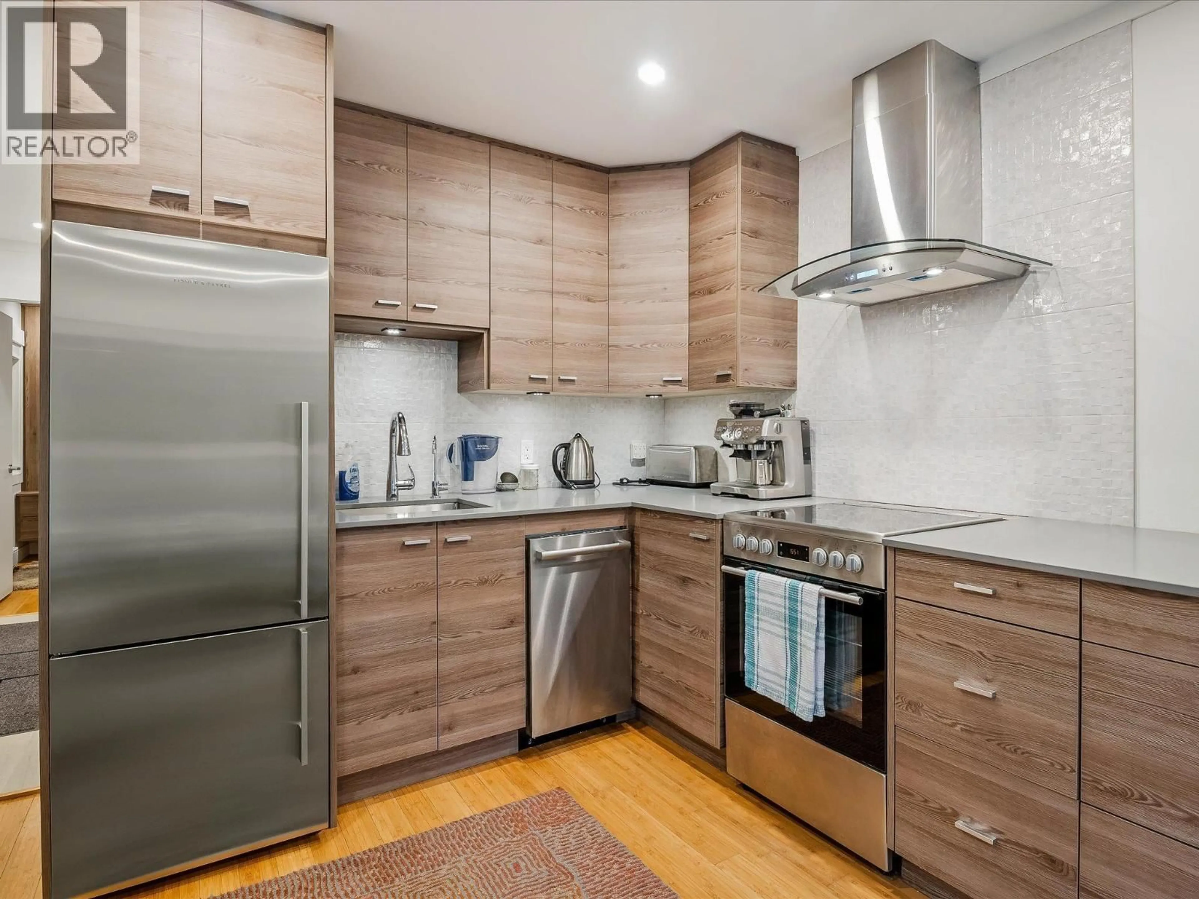 Standard kitchen, wood/laminate floor for 1 - 2130 SARAJEVO DRIVE, Whistler British Columbia V8E0B5