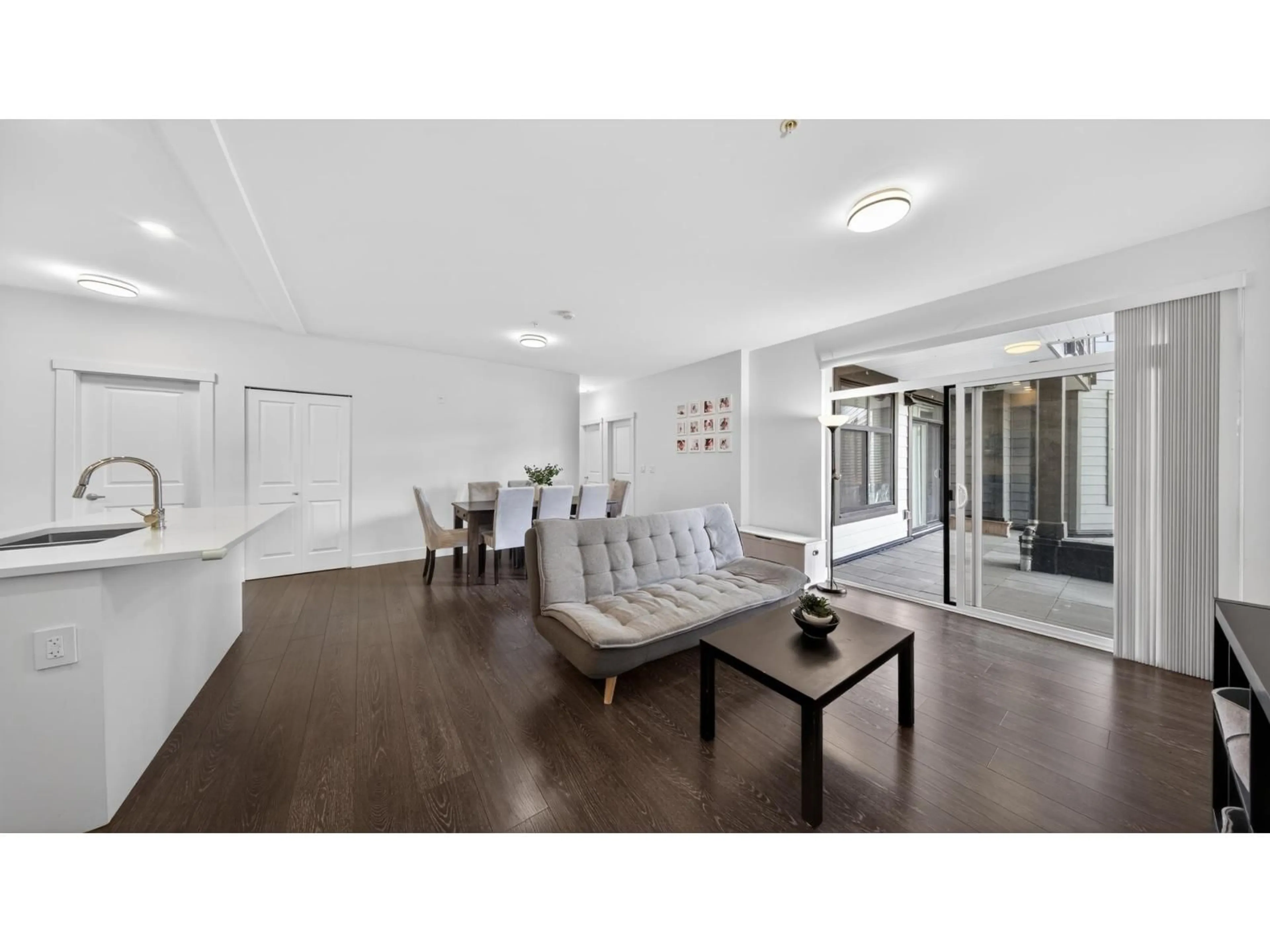 Unknown for 201 - 9983 E BARNSTON DRIVE STREET, Surrey British Columbia V4N6T3