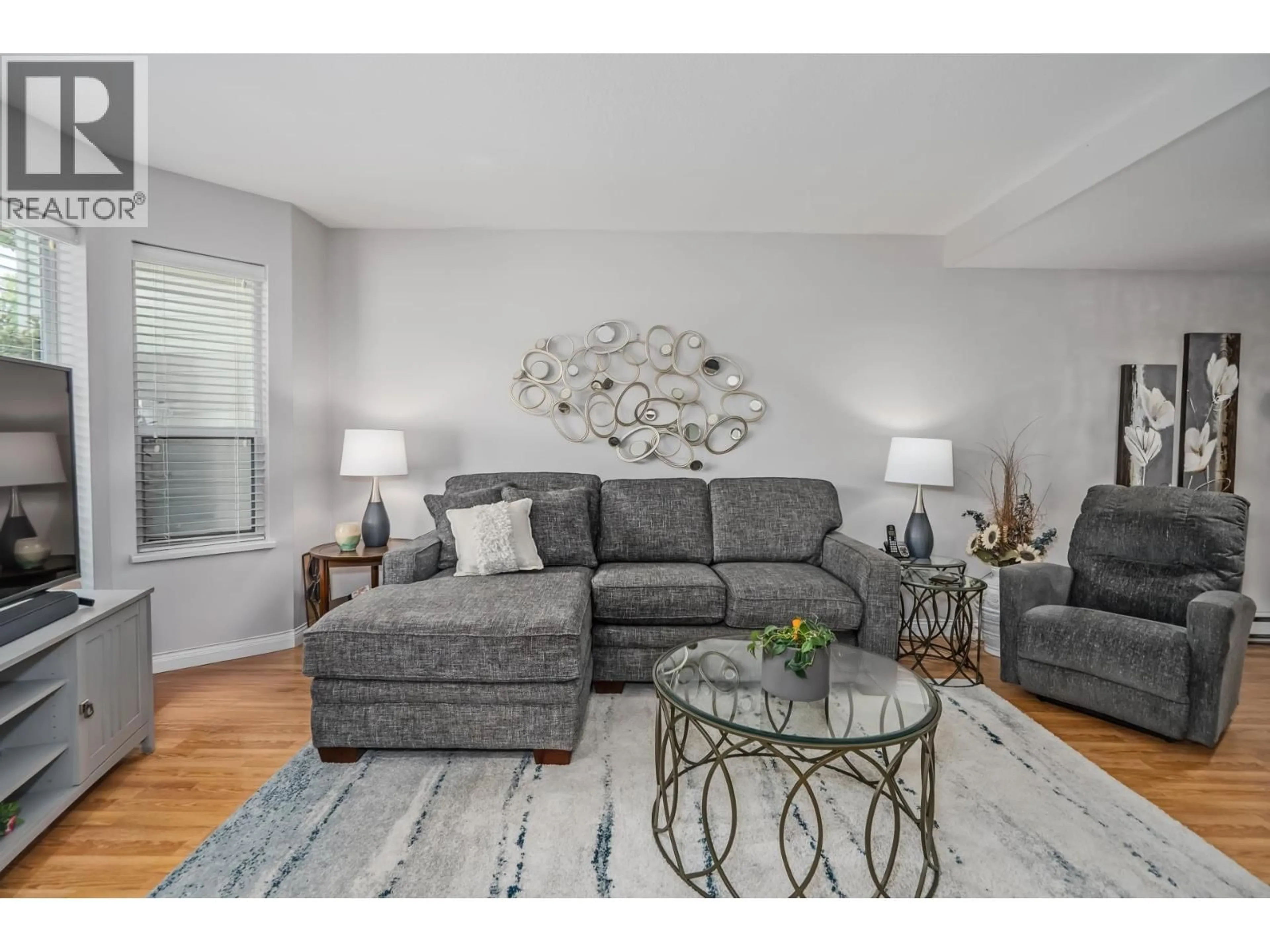 Living room with furniture, unknown for 17 - 11588 232 STREET, Maple Ridge British Columbia V2X0J6