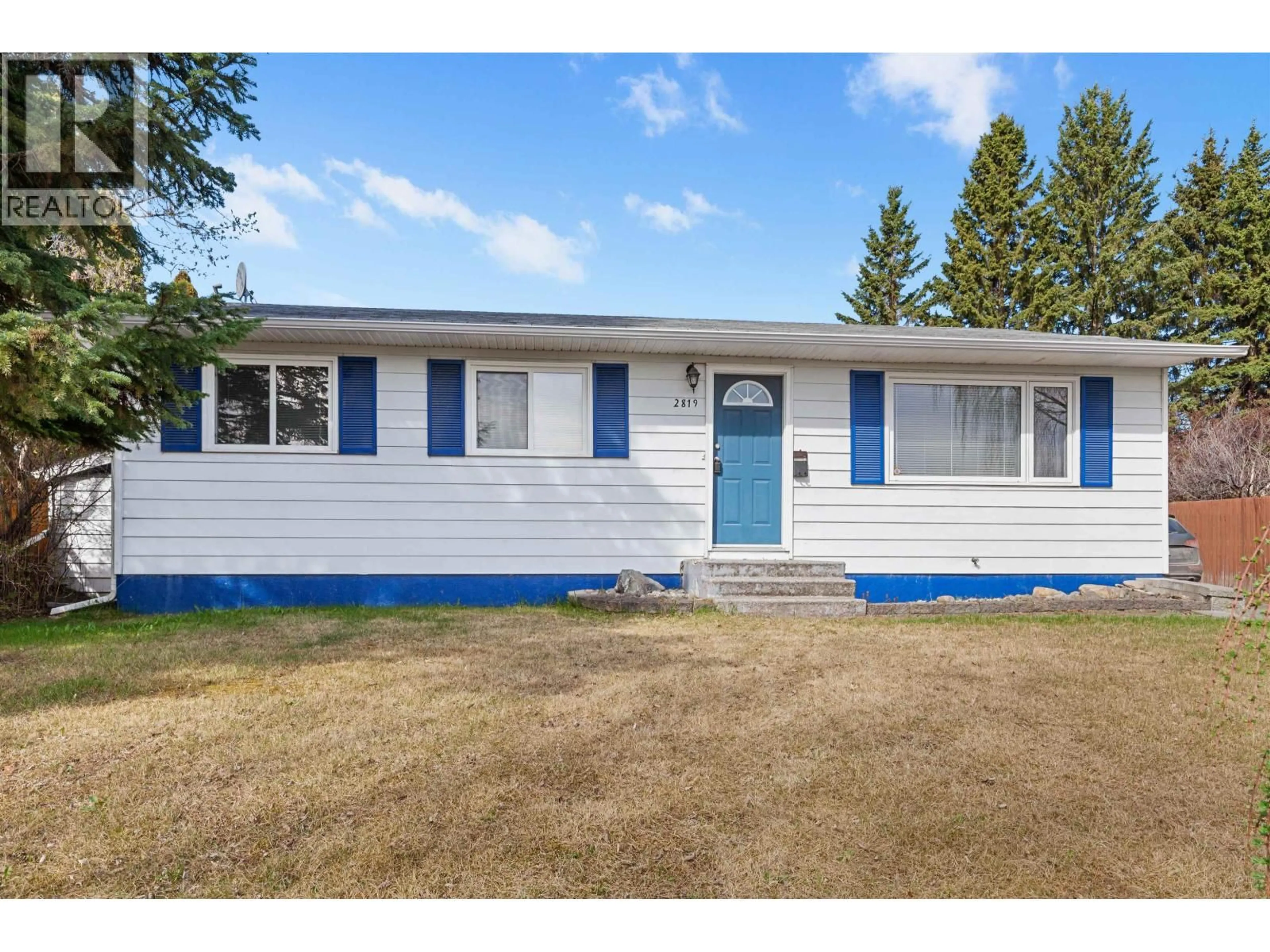 Home with vinyl exterior material, street for 2819 WILLINGDON STREET, Prince George British Columbia V2N1S3