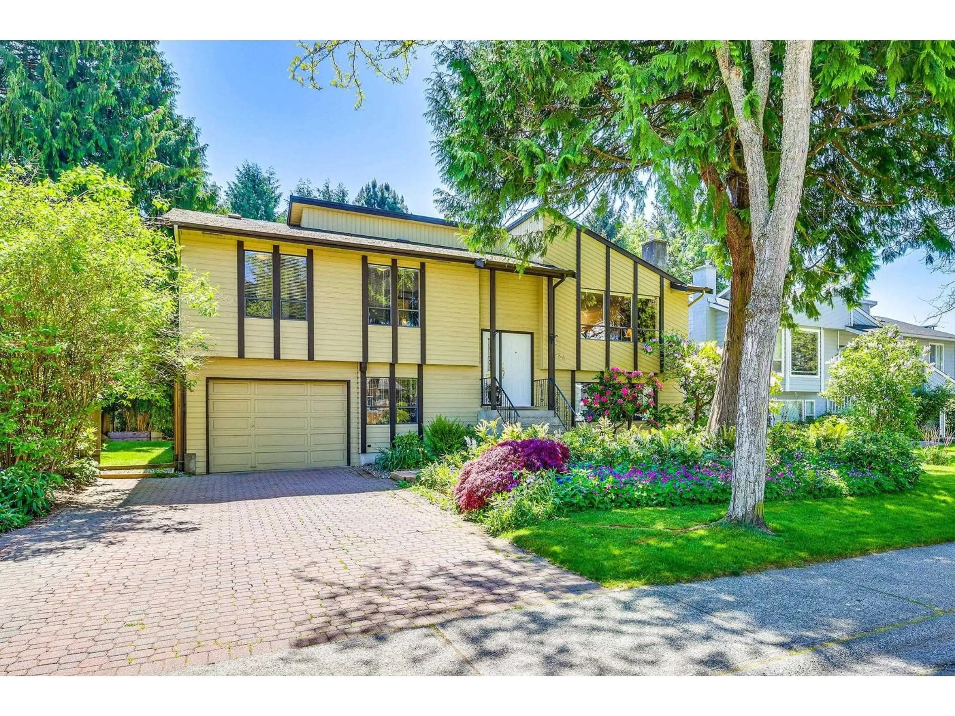 Home with vinyl exterior material, street for 14434 18 AVENUE, Surrey British Columbia V4A5R1