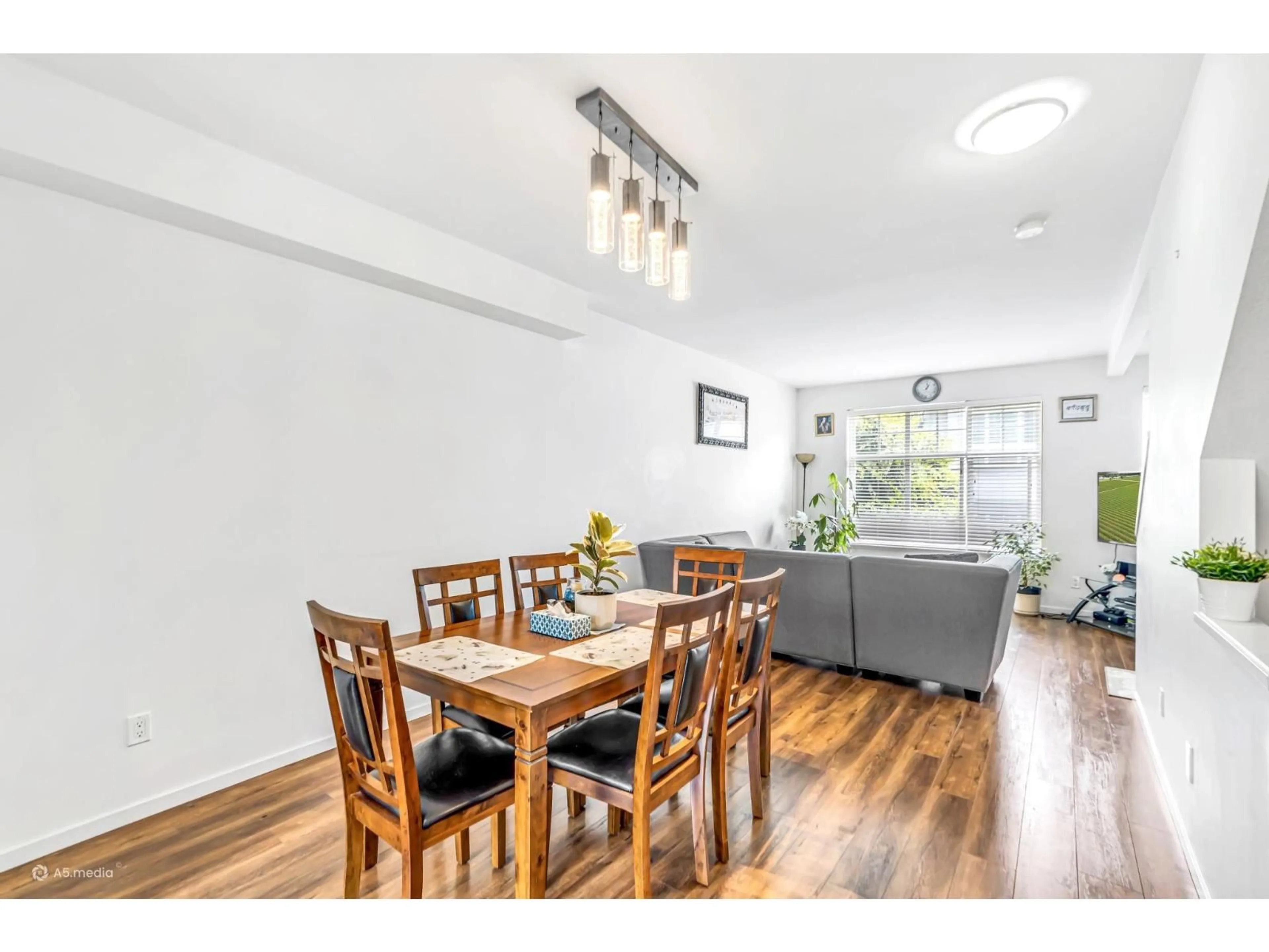 Dining room, wood/laminate floor for 20 - 5858 142 STREET, Surrey British Columbia V3X0H2